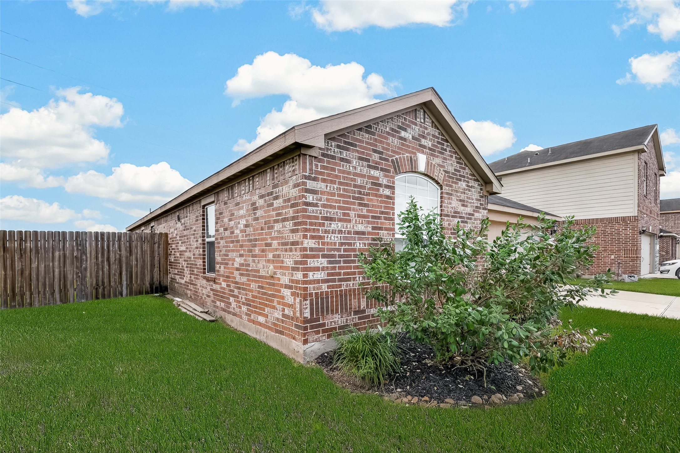 9407 Grand Spark Drive Property Photo 3