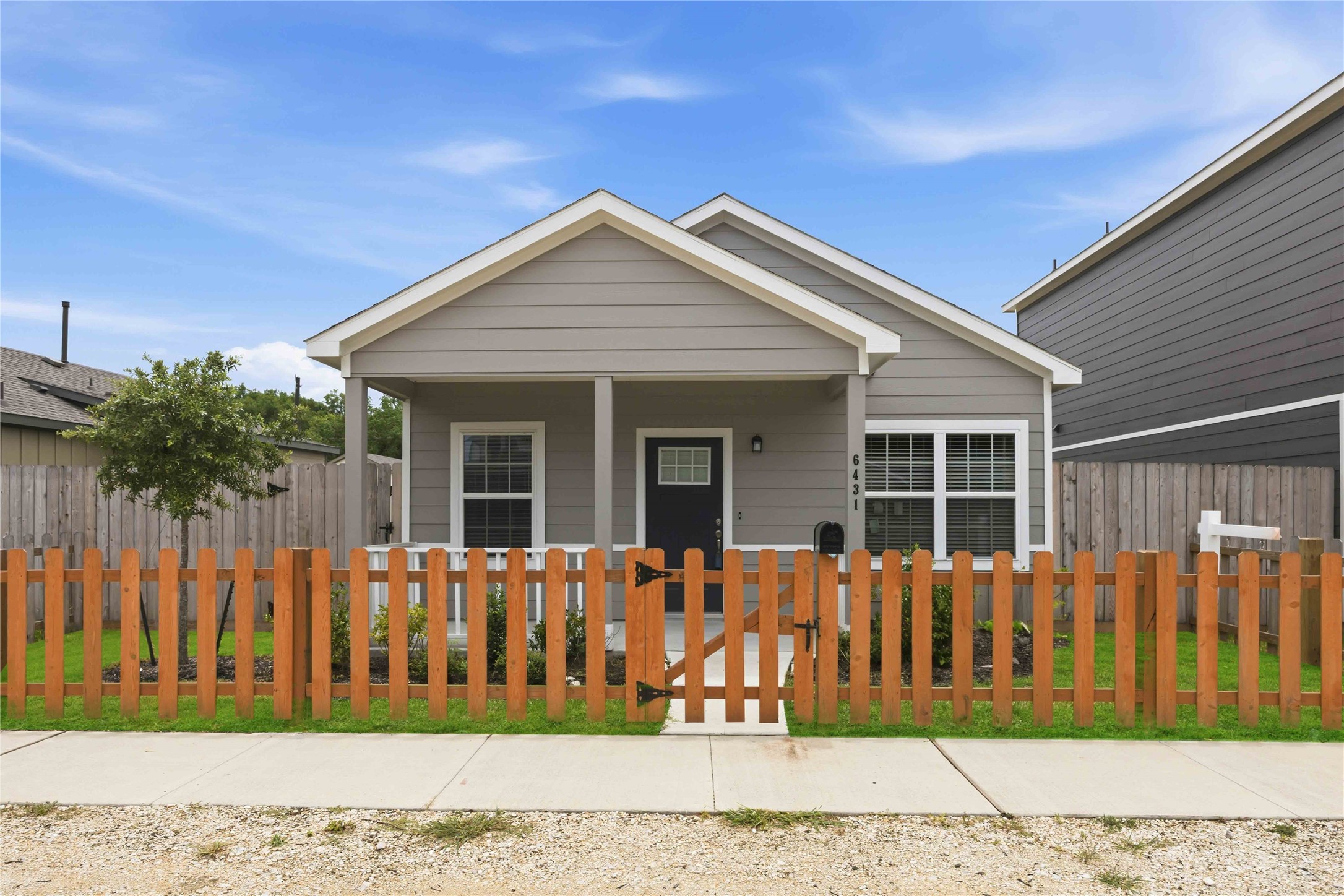 6431 Paris Street Property Photo 1