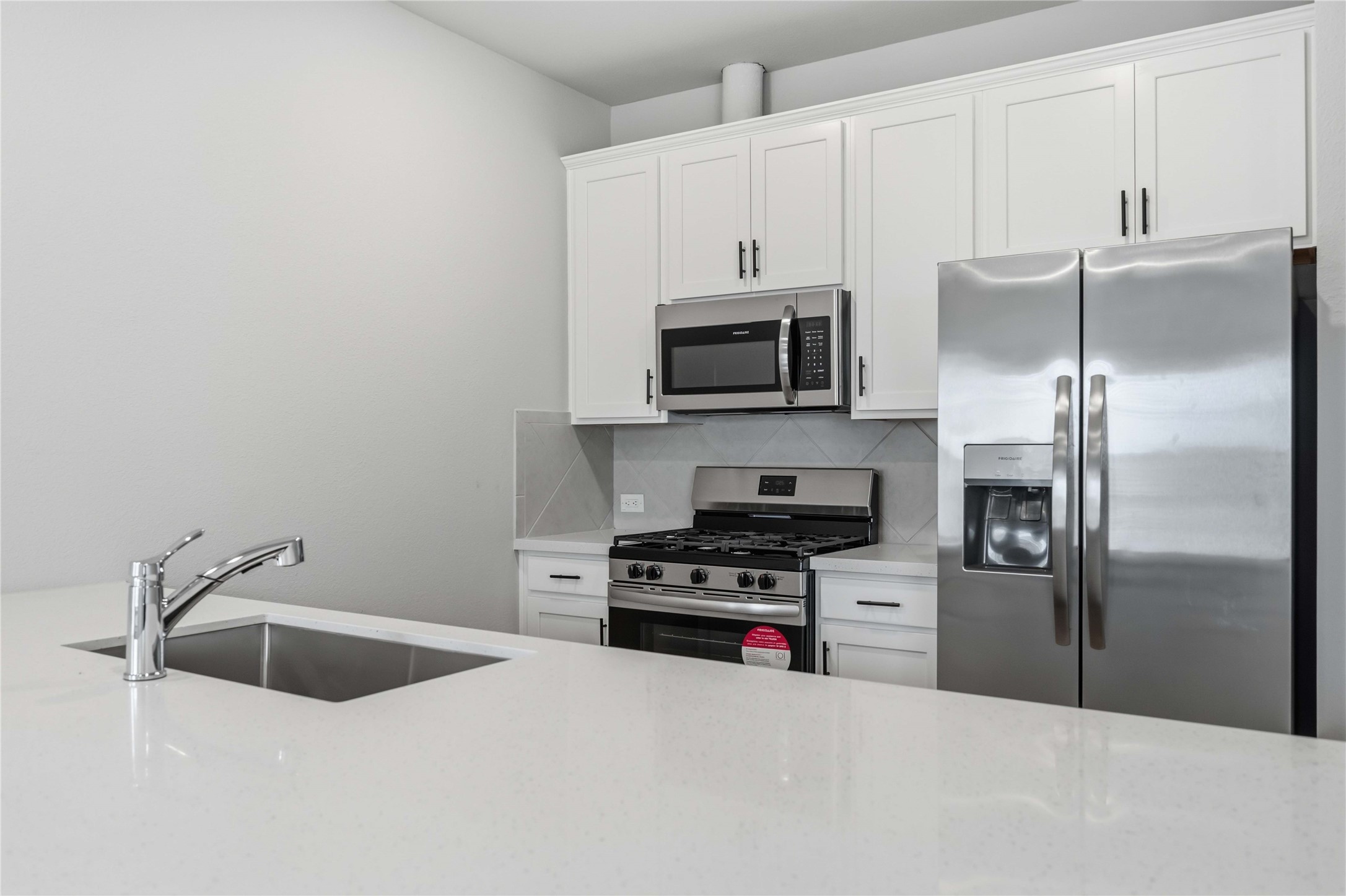 6431 Paris Street Property Photo 9