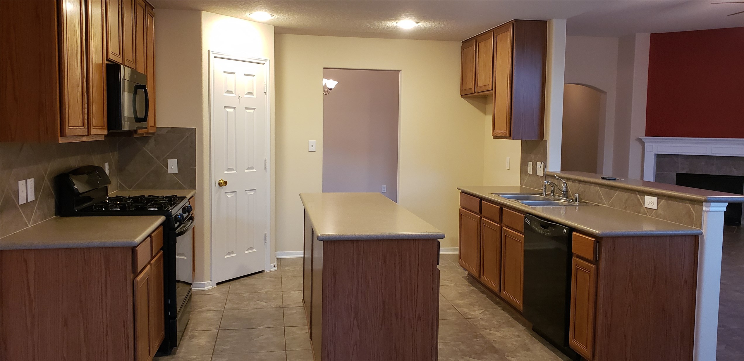 9923 Yearling Place Property Photo 8
