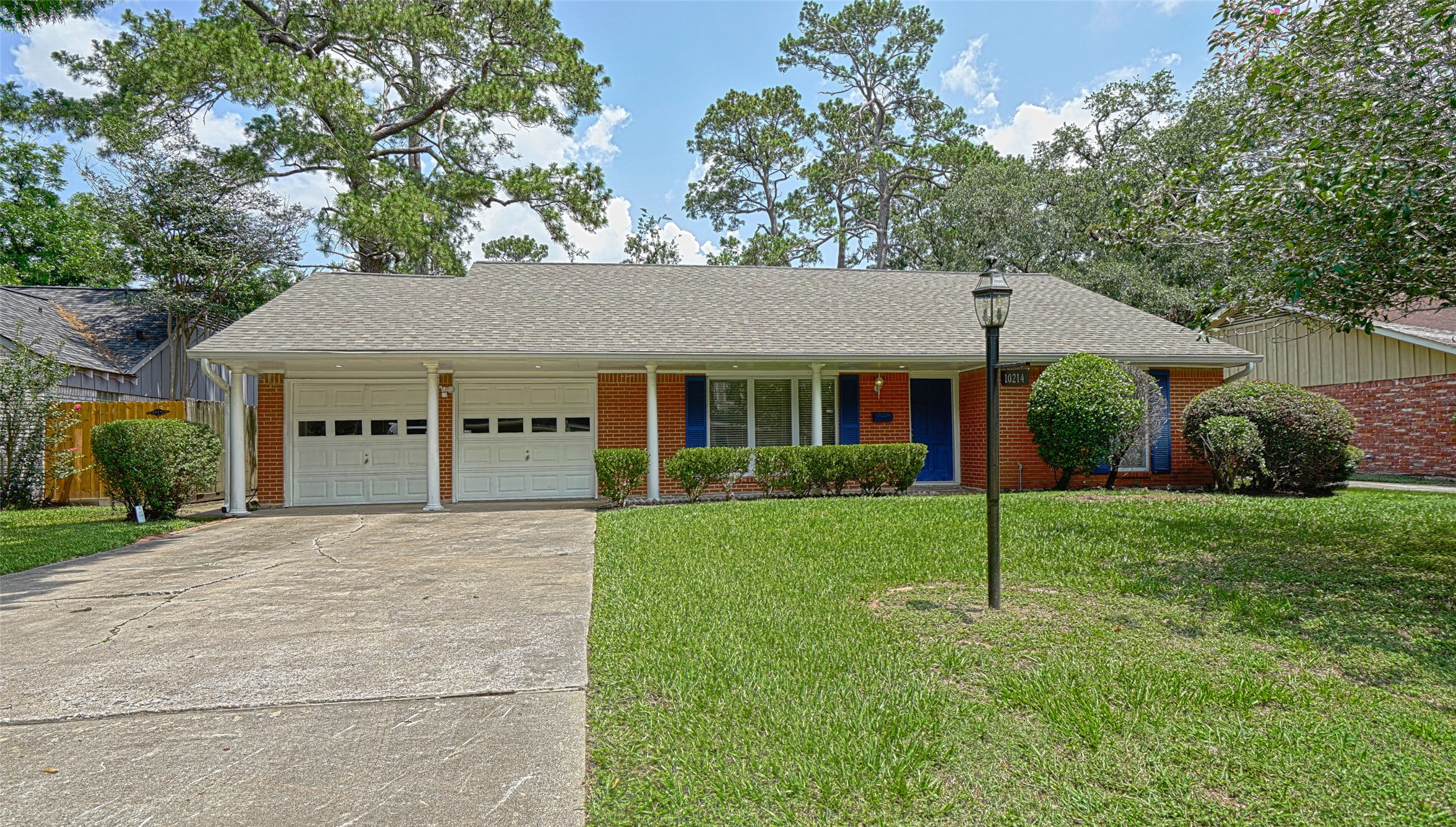 10214 Brooktree Drive Property Photo 1