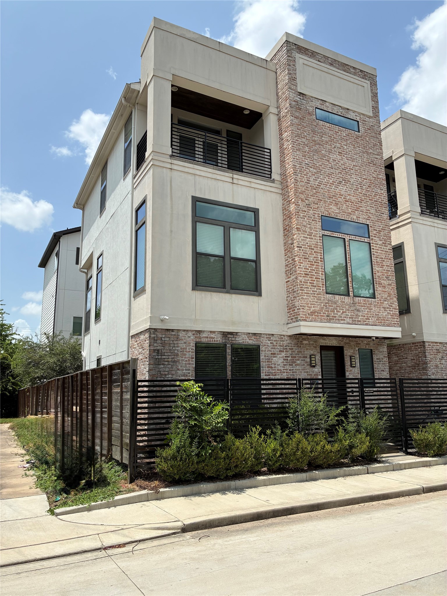 1503 Robin Street C Property Photo 1
