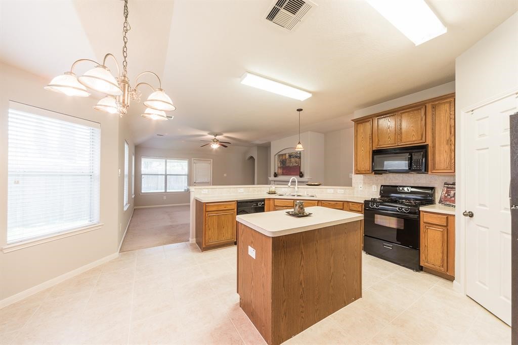 9934 Barr Lake Drive Property Photo 8