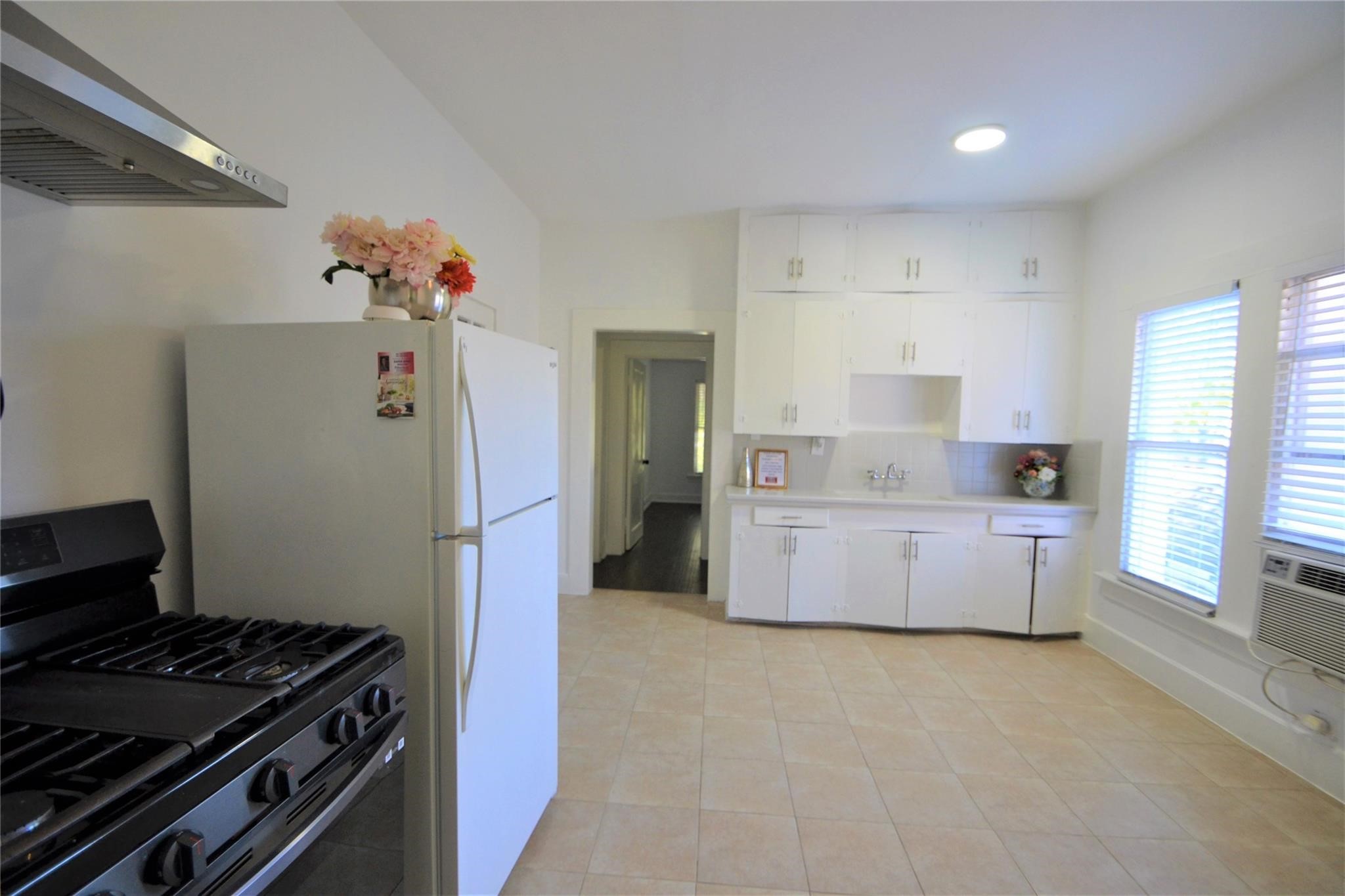1517 Bonnie Brae Street 4 Property Photo 13