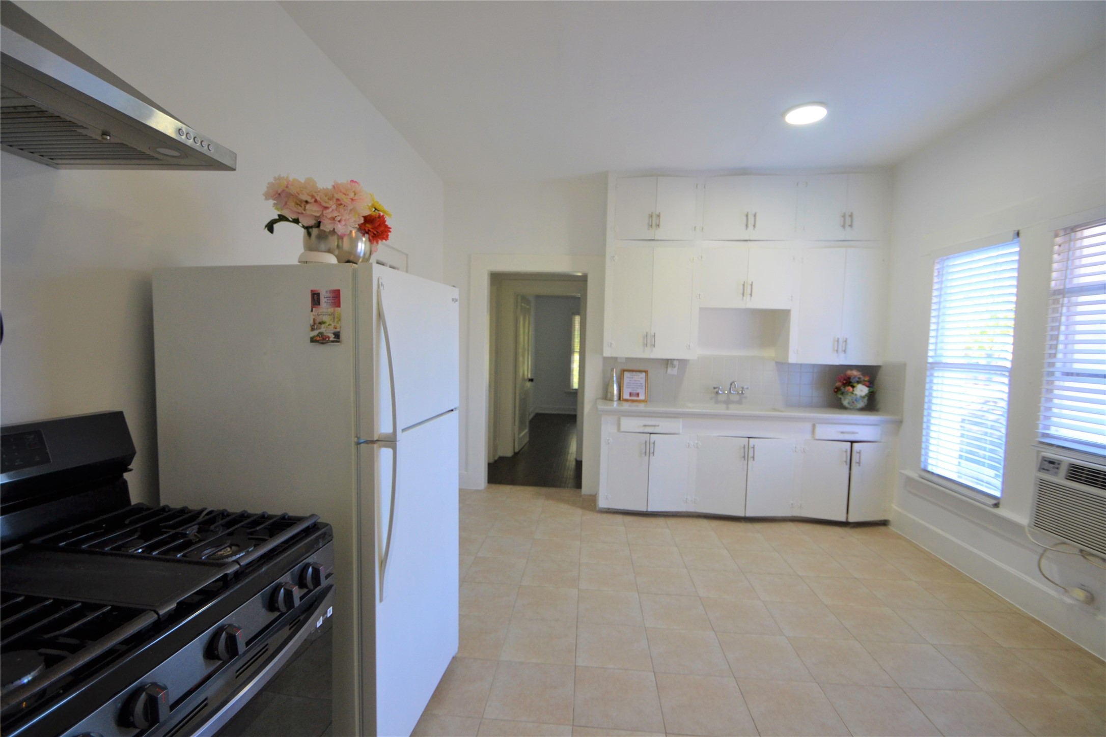 1517 Bonnie Brae Street 4 Property Photo 18