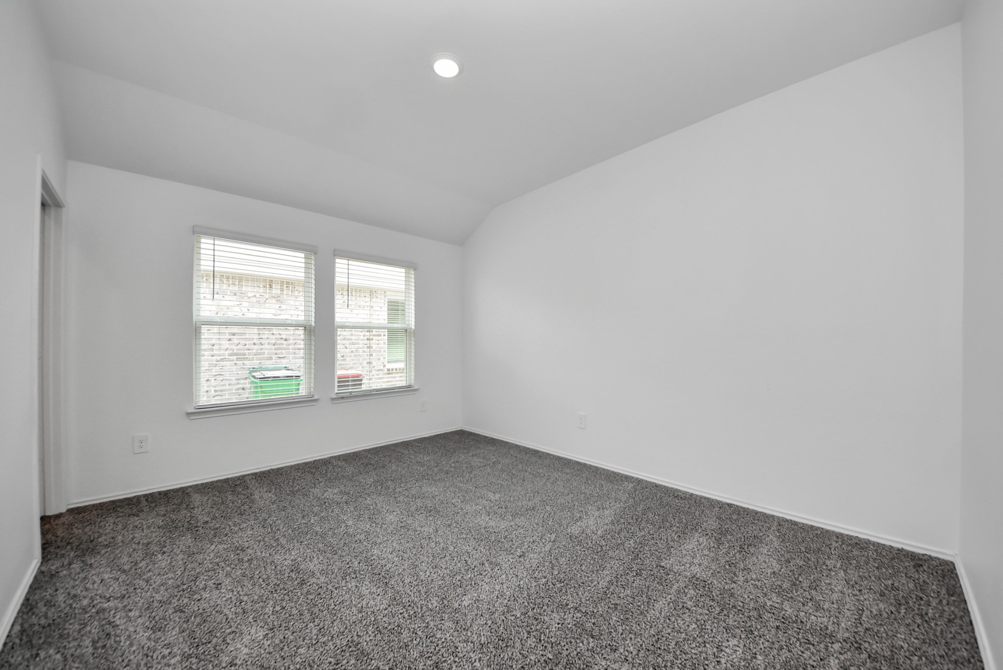 5611 Simcrest Grove Drive Property Photo 12