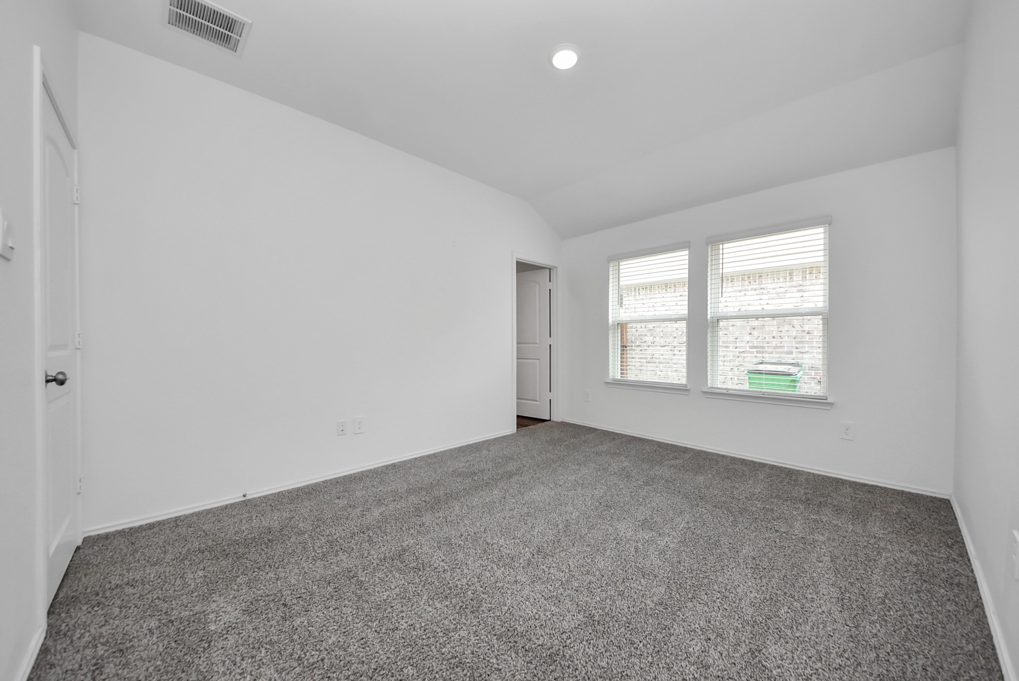 5611 Simcrest Grove Drive Property Photo 13