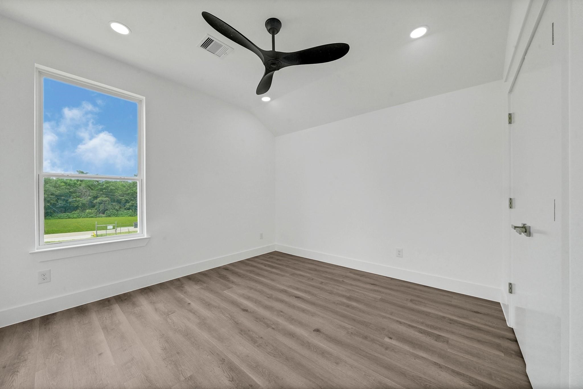 4816 Creekmont Drive Property Photo 24