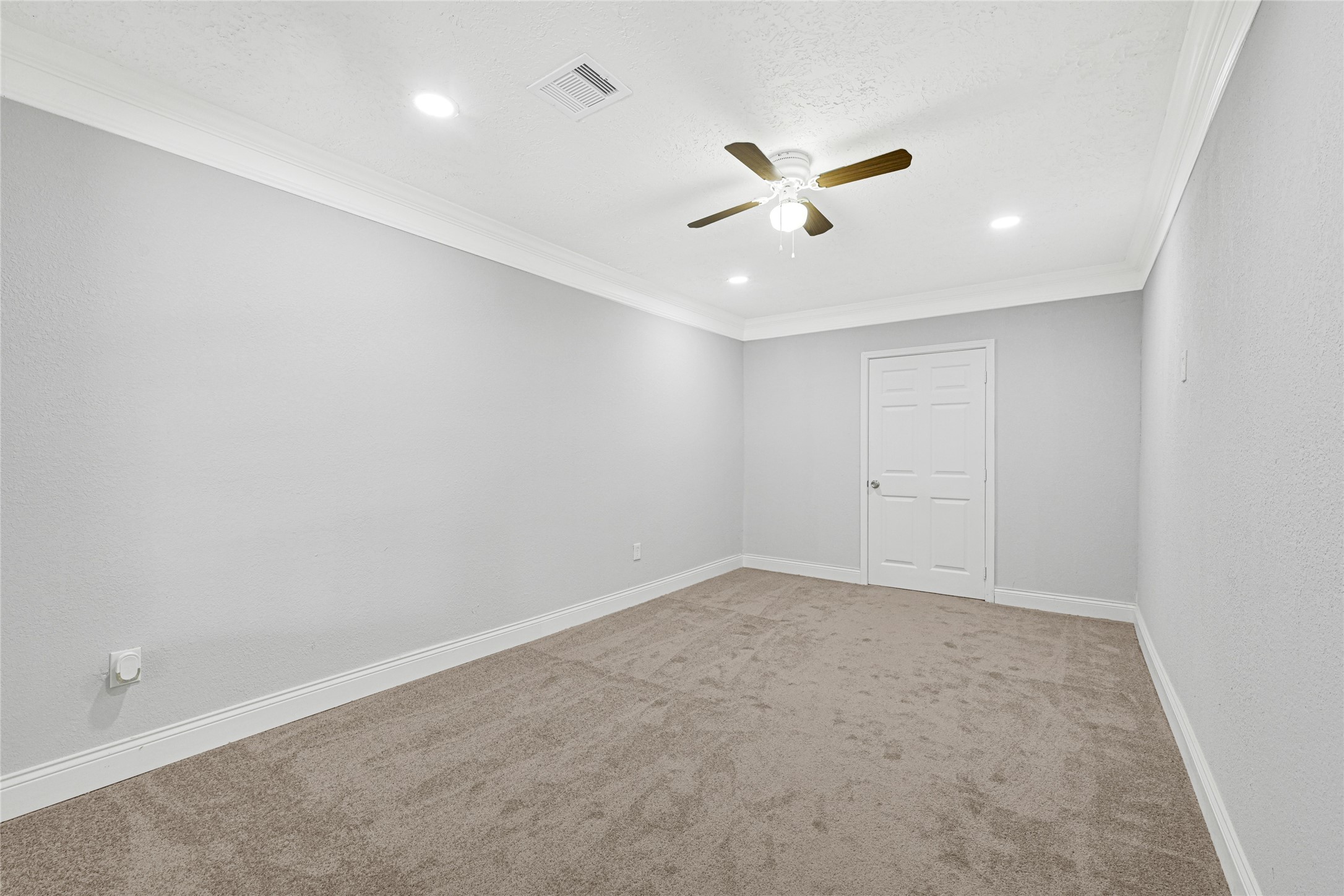 7625 Touchstone Street Property Photo 14
