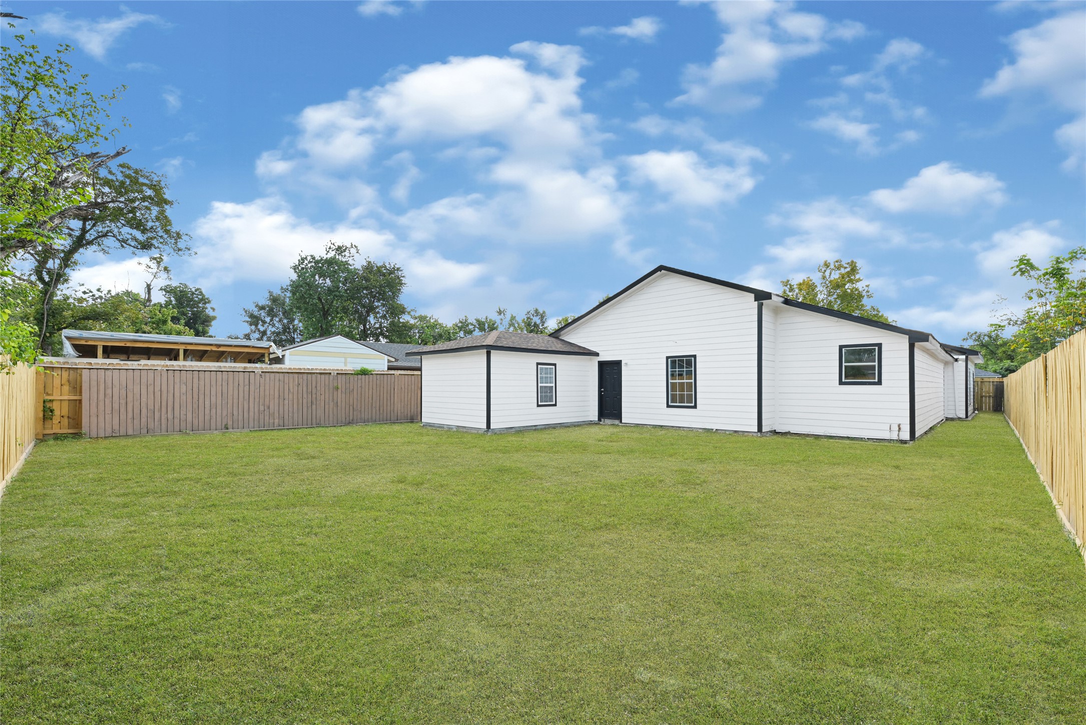 7625 Touchstone Street Property Photo 24