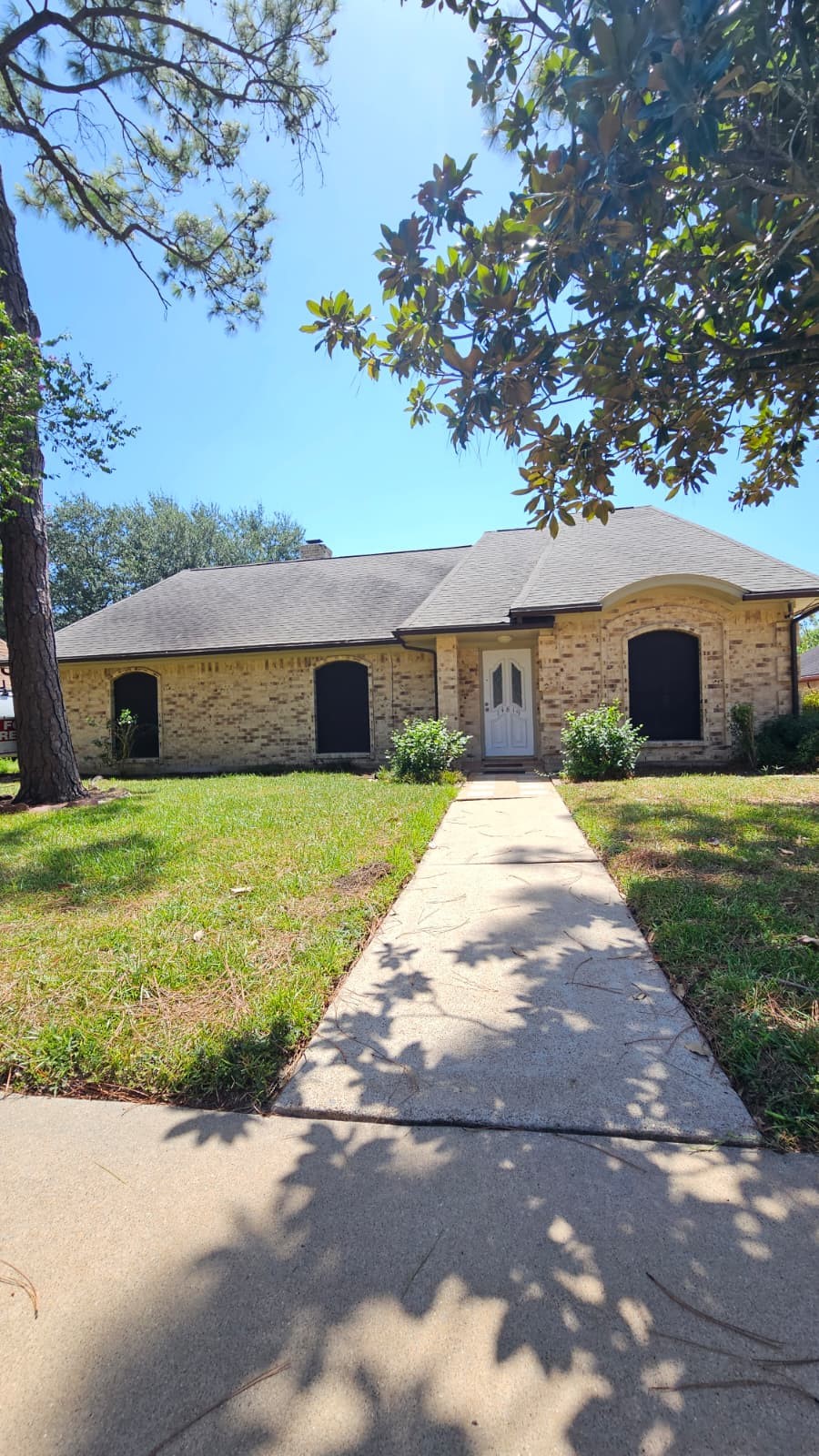 14819 Knightsway Drive Property Photo 1