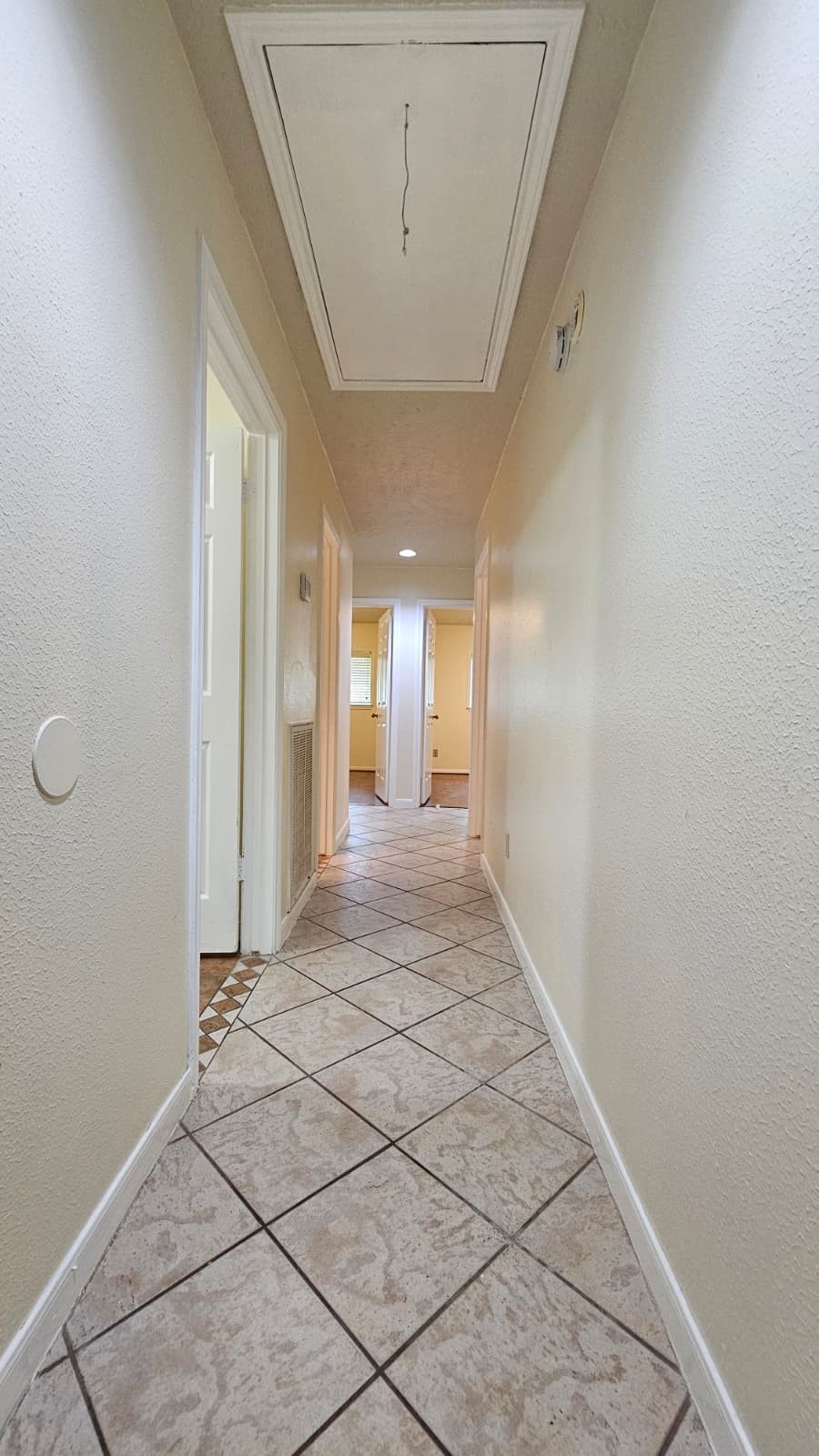 14819 Knightsway Drive Property Photo 9