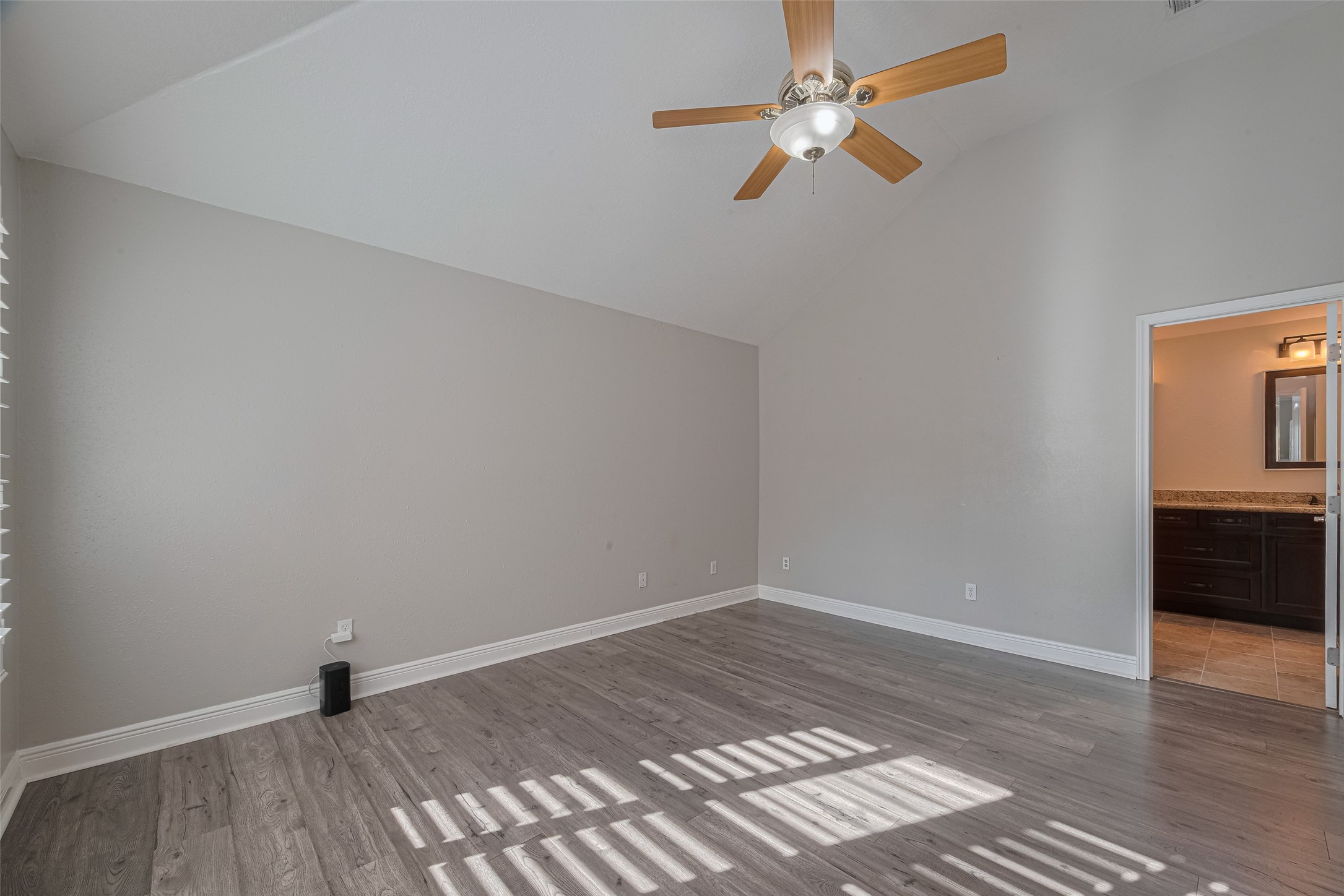 15803 Locust Grove Drive Property Photo 20