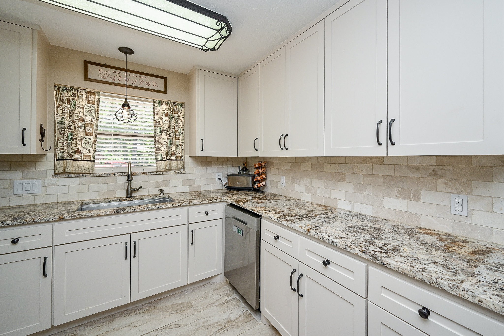 18910 Chickadee Lane Property Photo 14