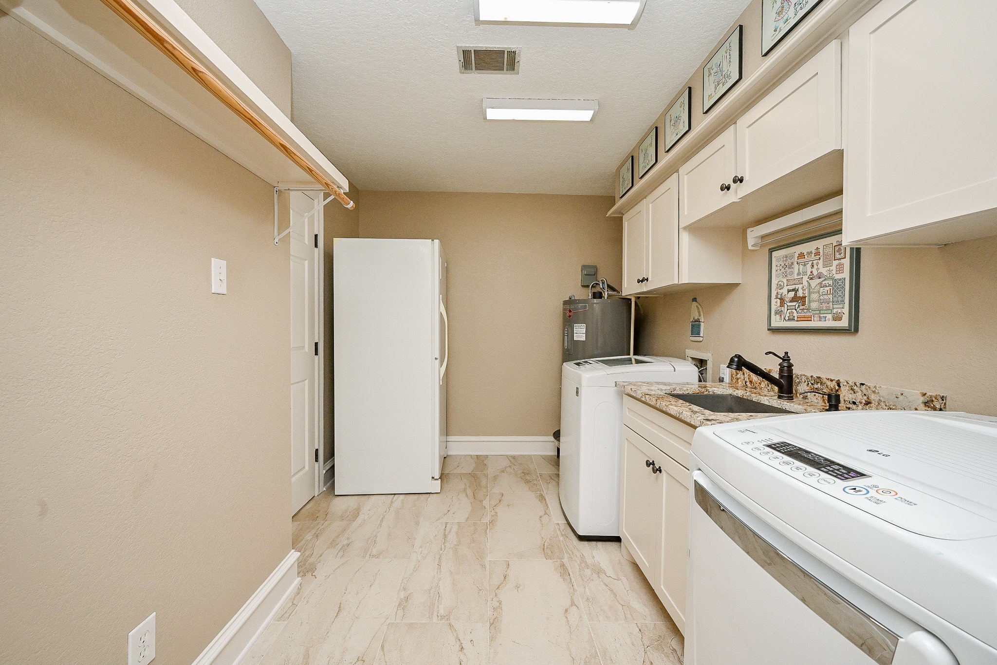 18910 Chickadee Lane Property Photo 34