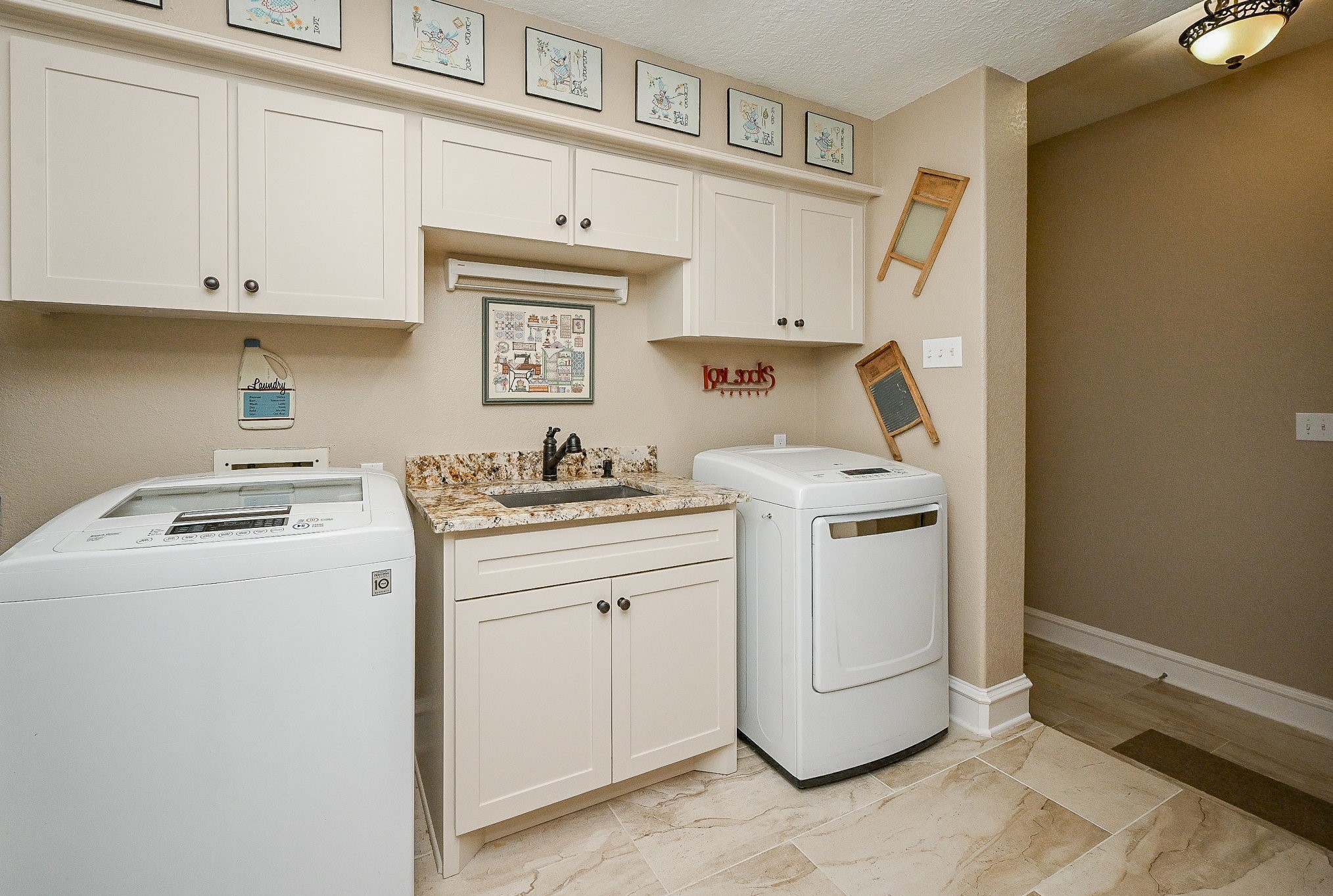 18910 Chickadee Lane Property Photo 35