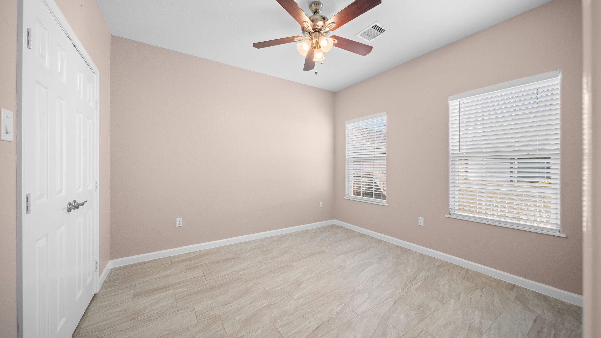 16697 E Forrestal Property Photo 10