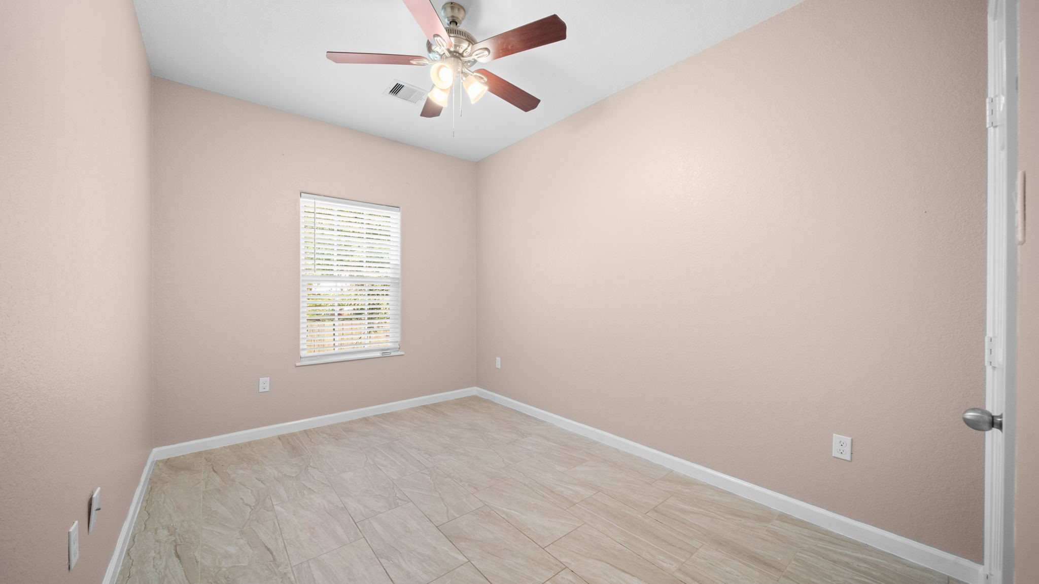 16697 E Forrestal Property Photo 13