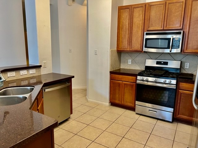 25114 Diamond Ranch Drive Property Photo 10