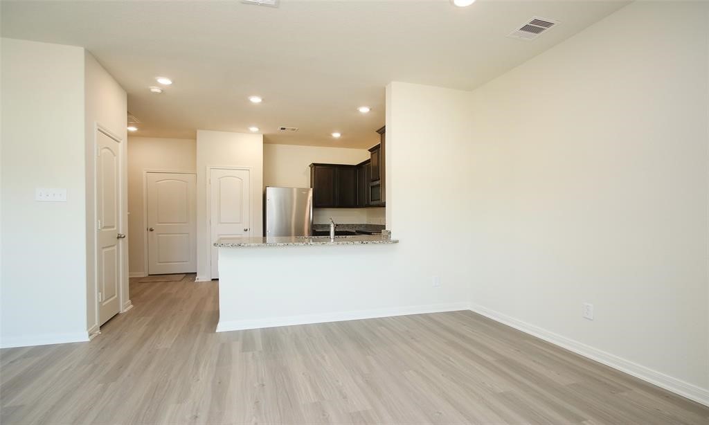 545 Bains Street Property Photo 6
