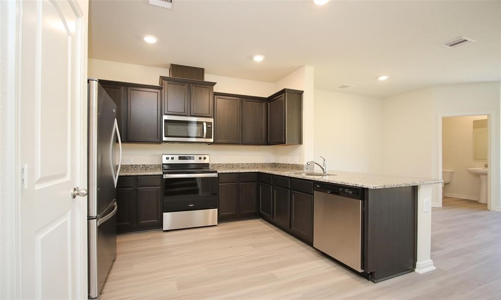 545 Bains Street Property Photo 7