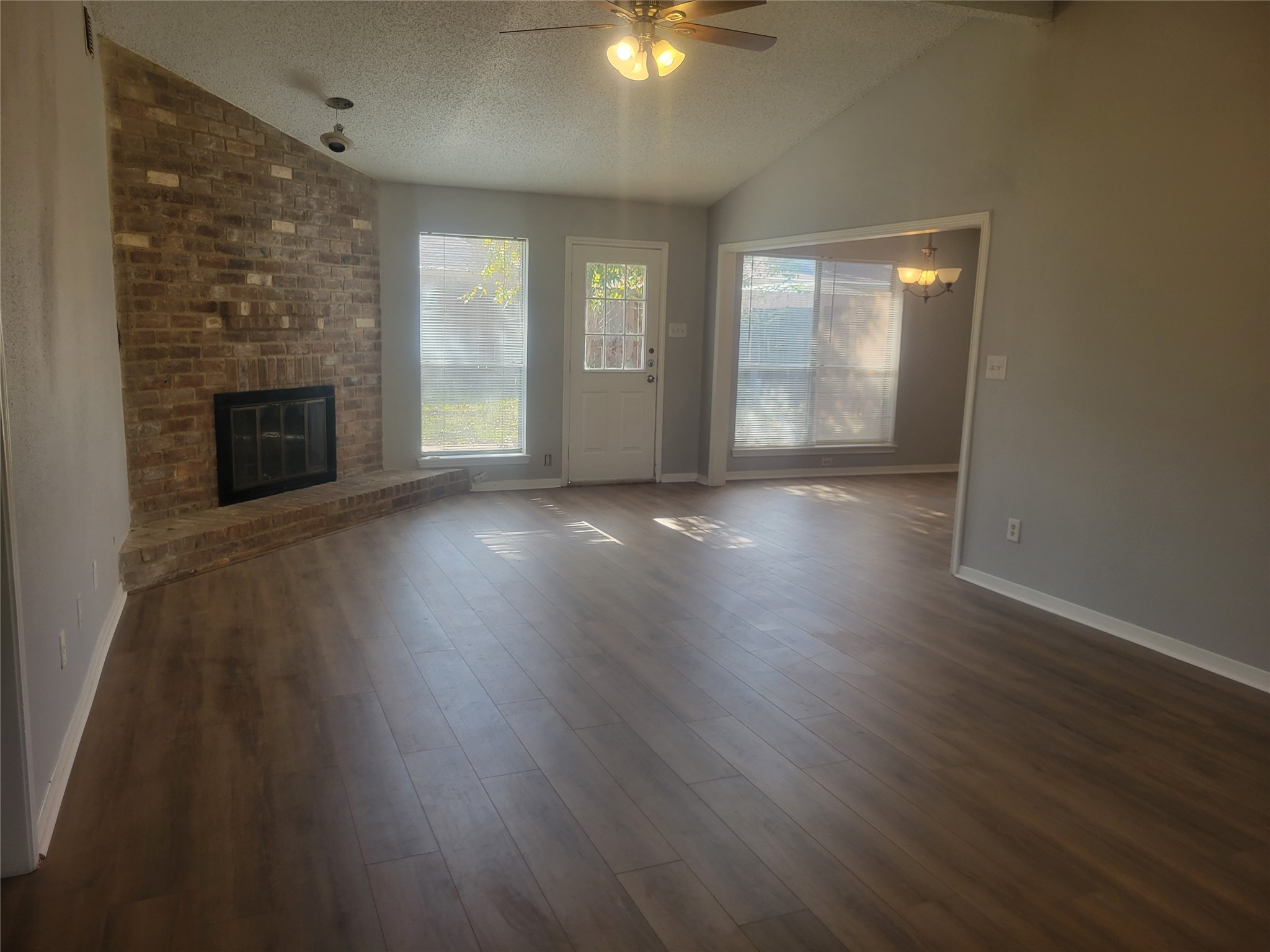 3046 Mosby Drive Property Photo 5