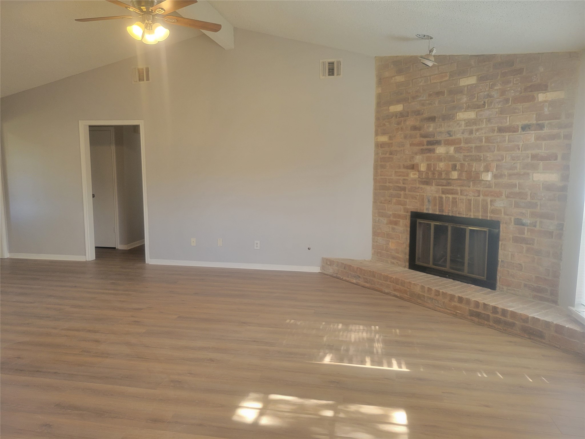 3046 Mosby Drive Property Photo 6