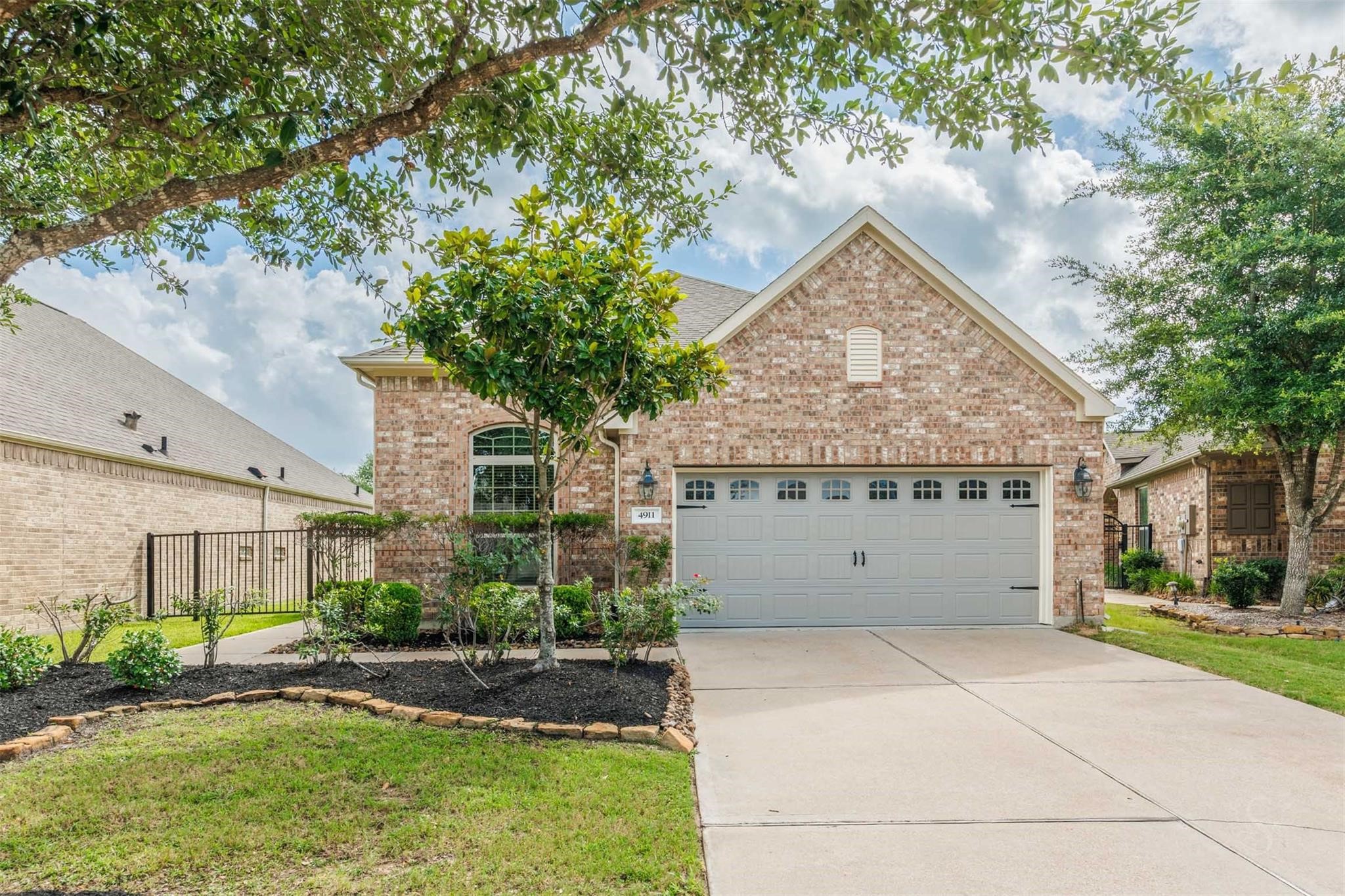 4911 Augusta Pointe Court Property Photo 1