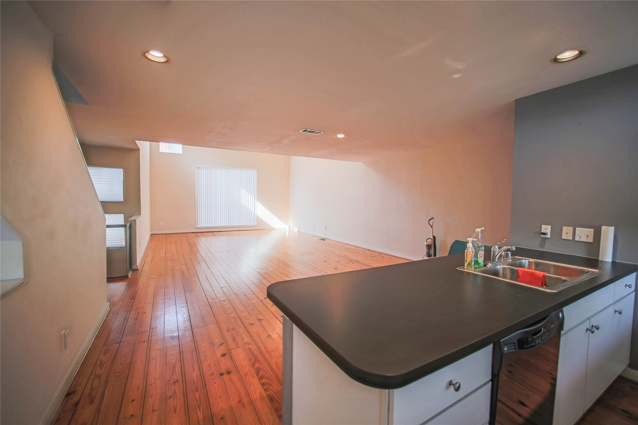 6913 Yellowstone Way Drive Property Photo 10