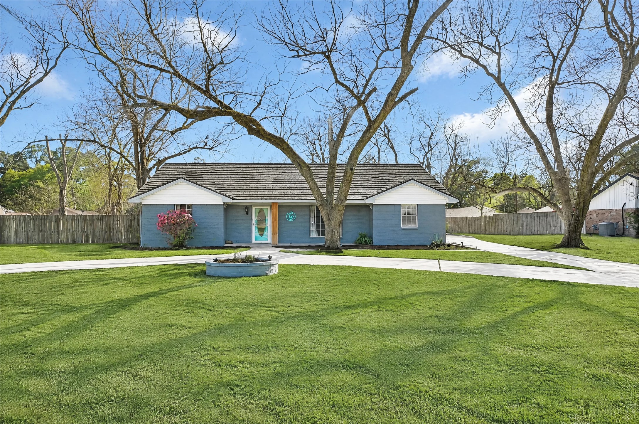 16411 Amcreek Road Property Photo 1
