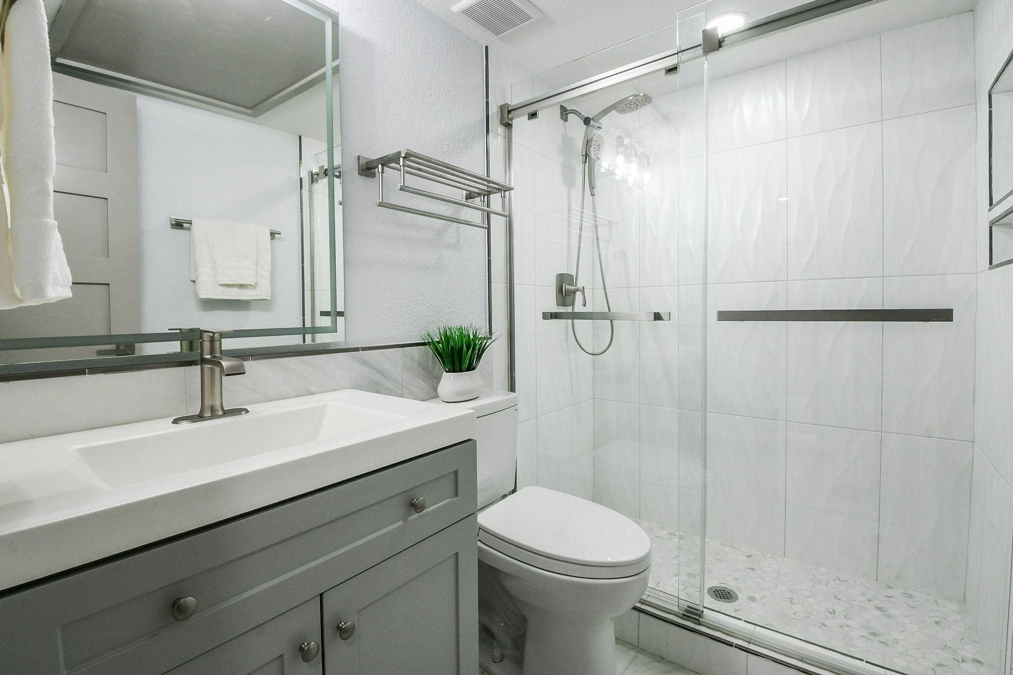 2300 Augusta Drive 28 Property Photo 2