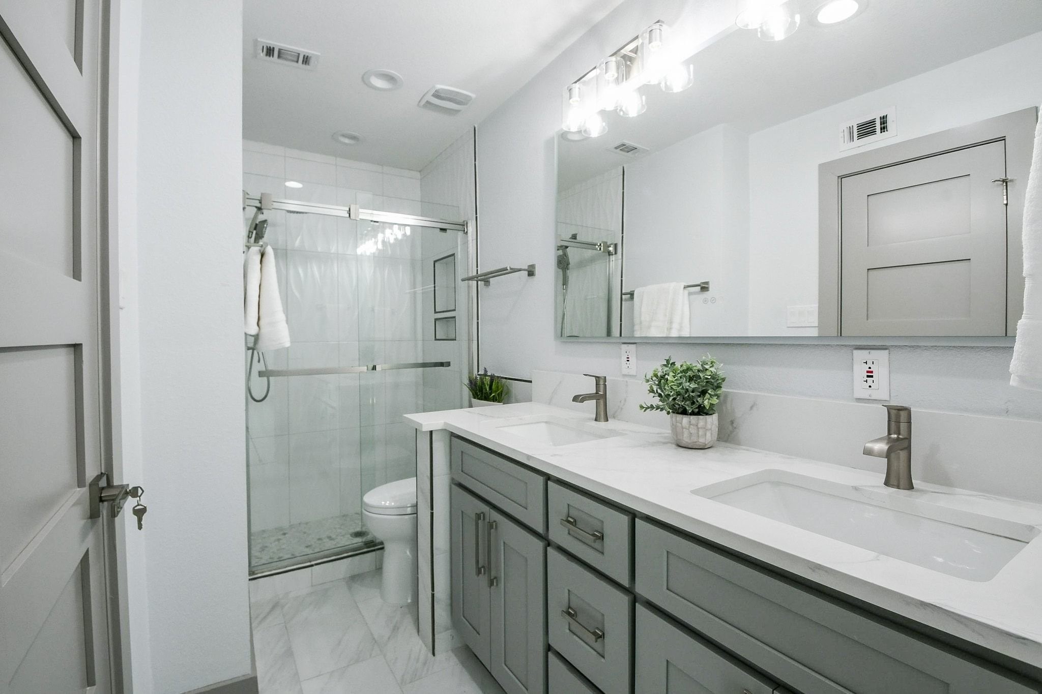 2300 Augusta Drive 28 Property Photo 6