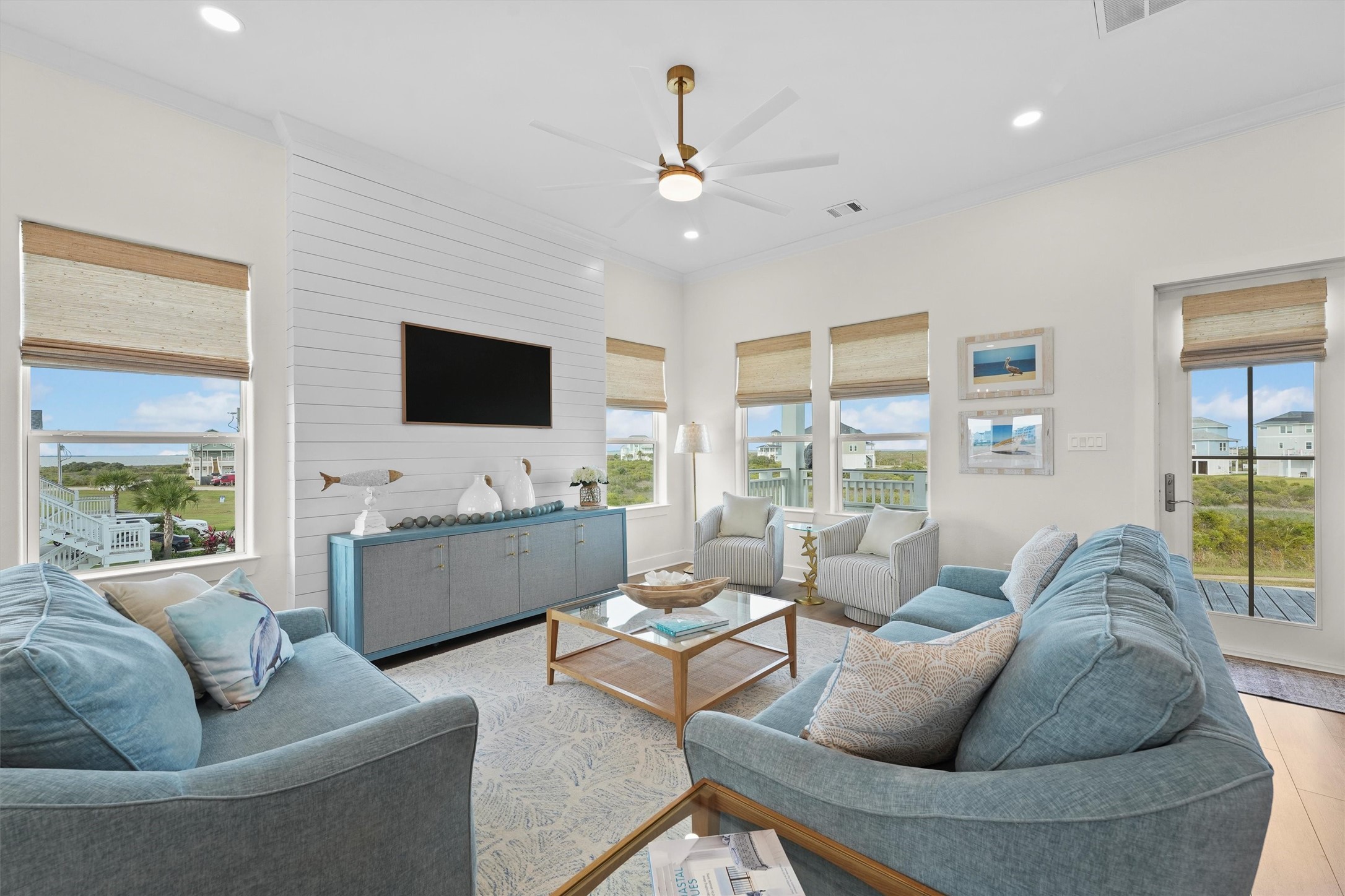 25935 Bay Breeze Drive Property Photo 6