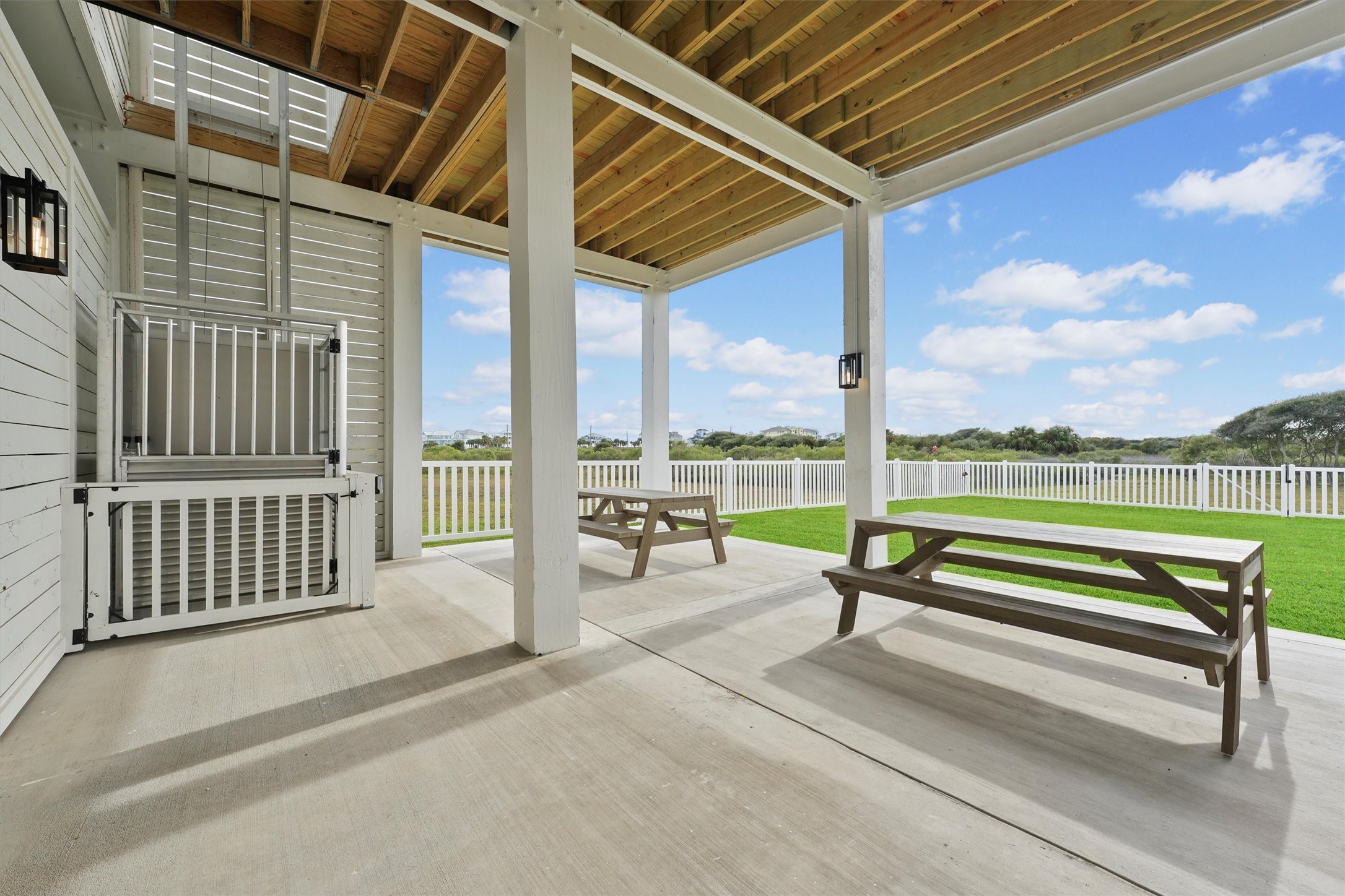 25935 Bay Breeze Drive Property Photo 35