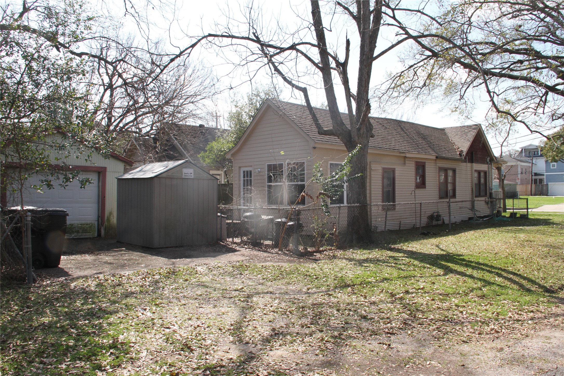 1420 Oxford Street Property Photo 4