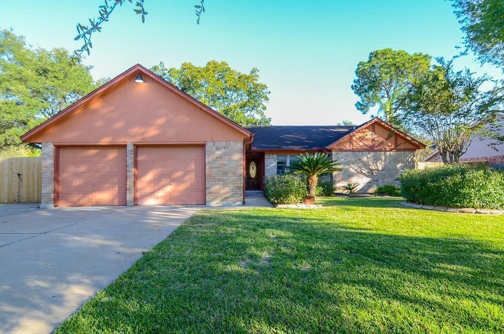 22814 Coriander Drive Property Photo 1
