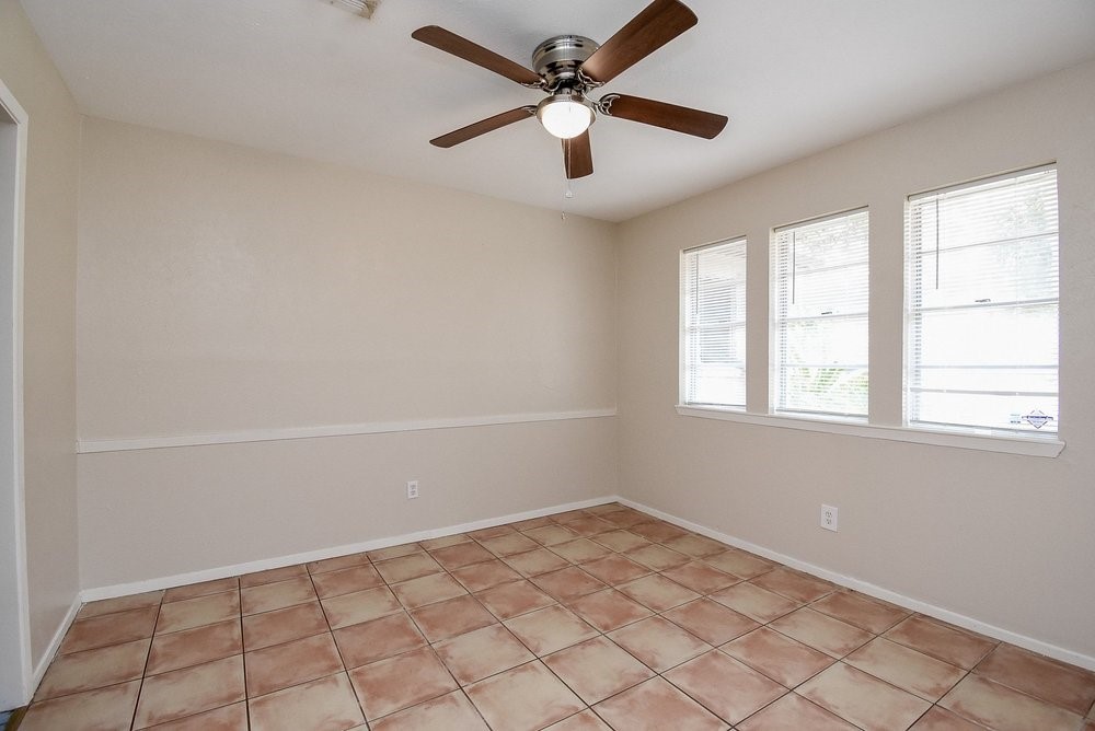 22814 Coriander Drive Property Photo 5