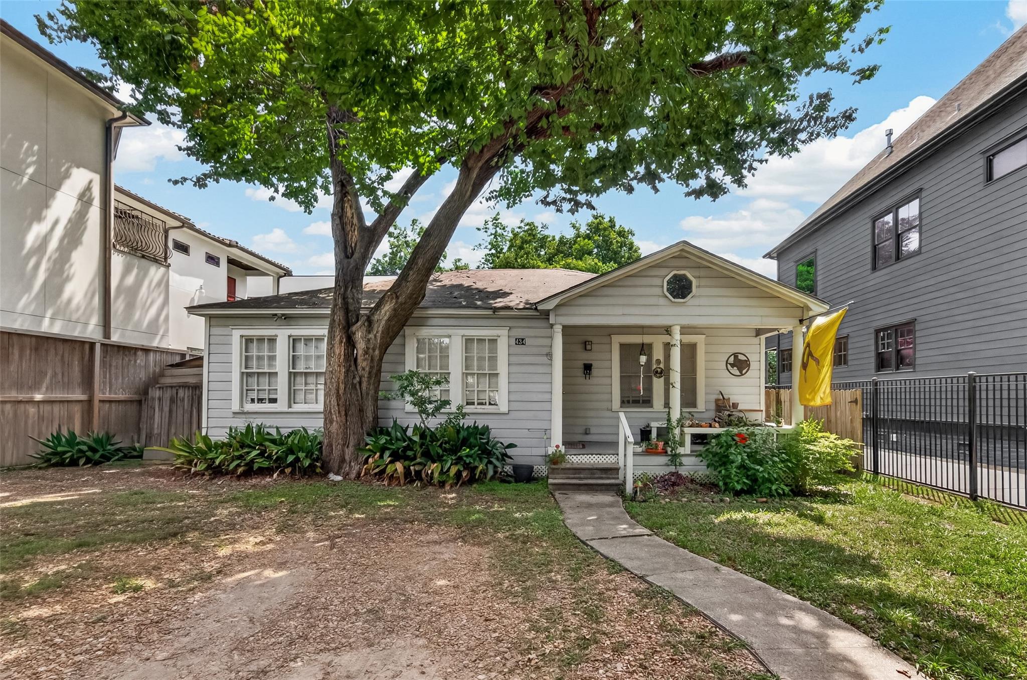 434 Heights Boulevard, Houston Tx 77007 Property Photo 1