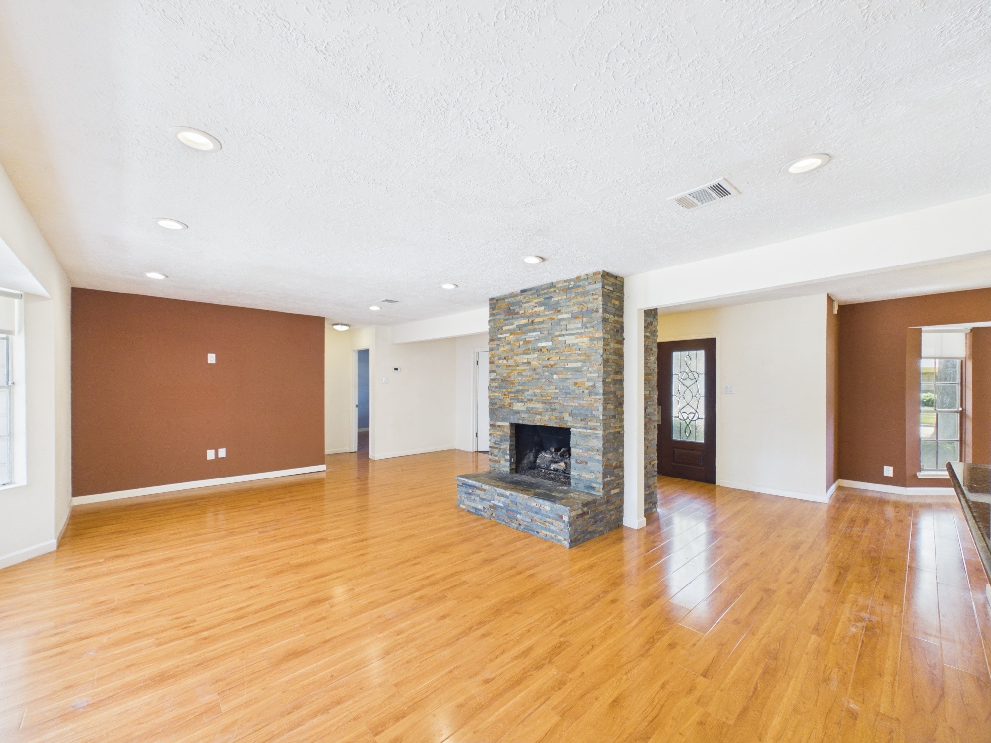 12842 Westmere Drive Property Photo 2
