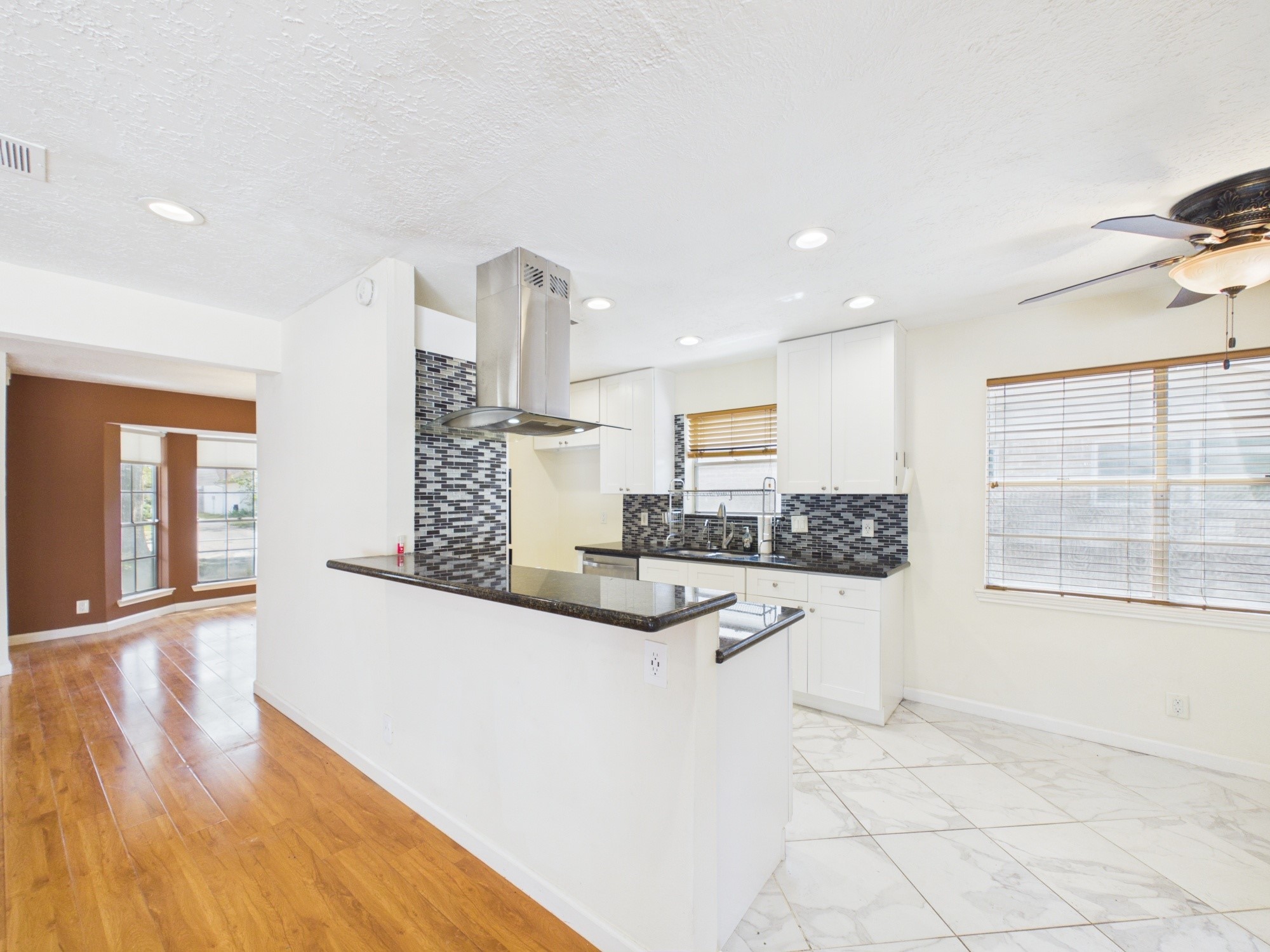 12842 Westmere Drive Property Photo 9