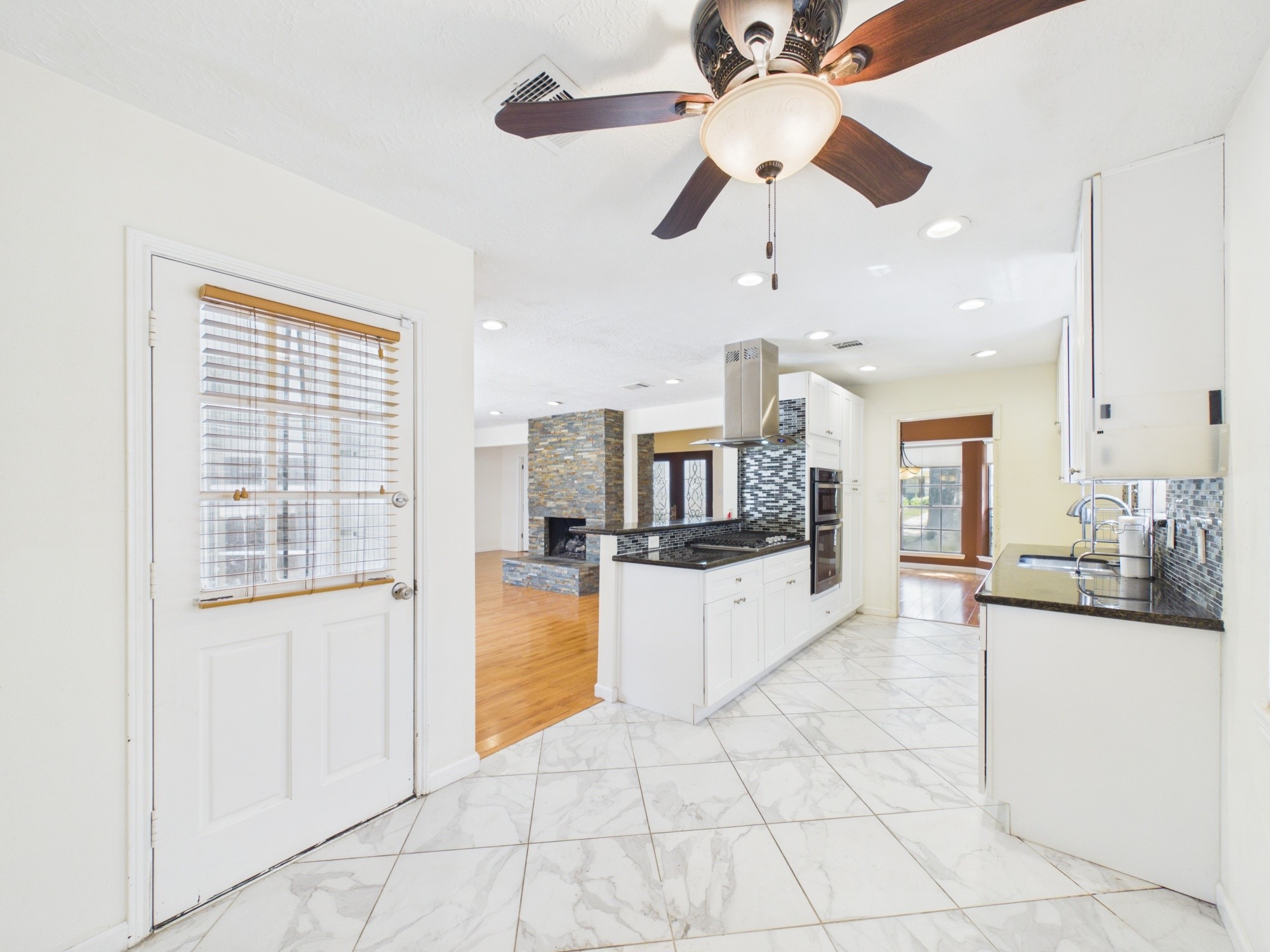 12842 Westmere Drive Property Photo 10