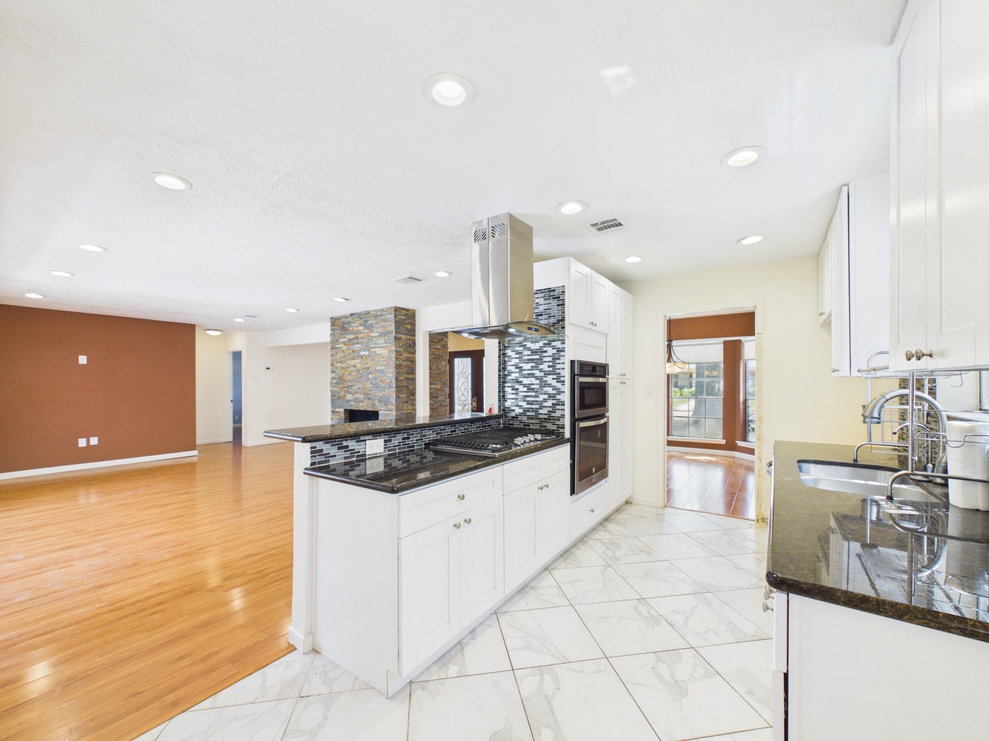 12842 Westmere Drive Property Photo 12