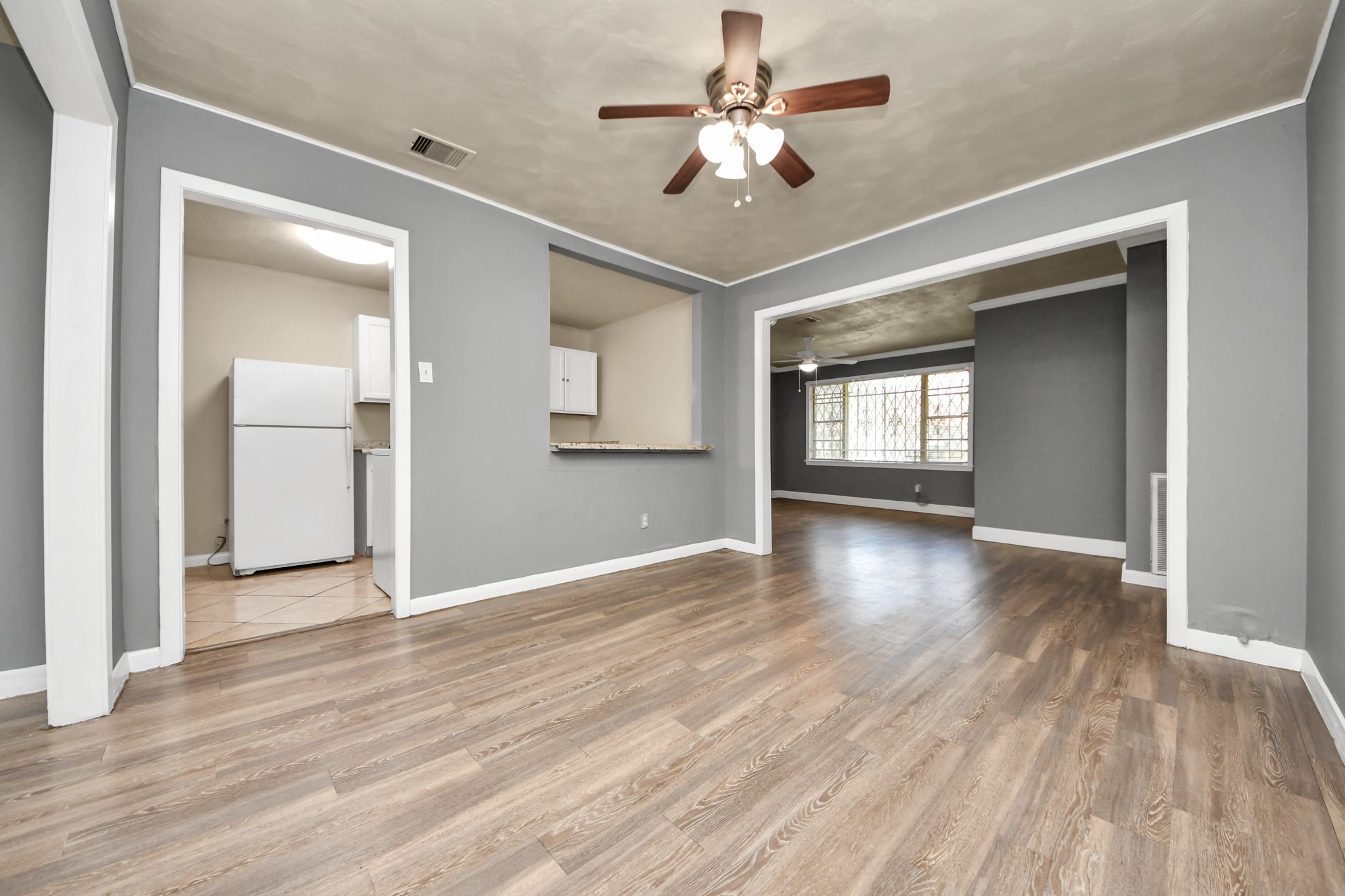 3214 Tuam St Property Photo 9