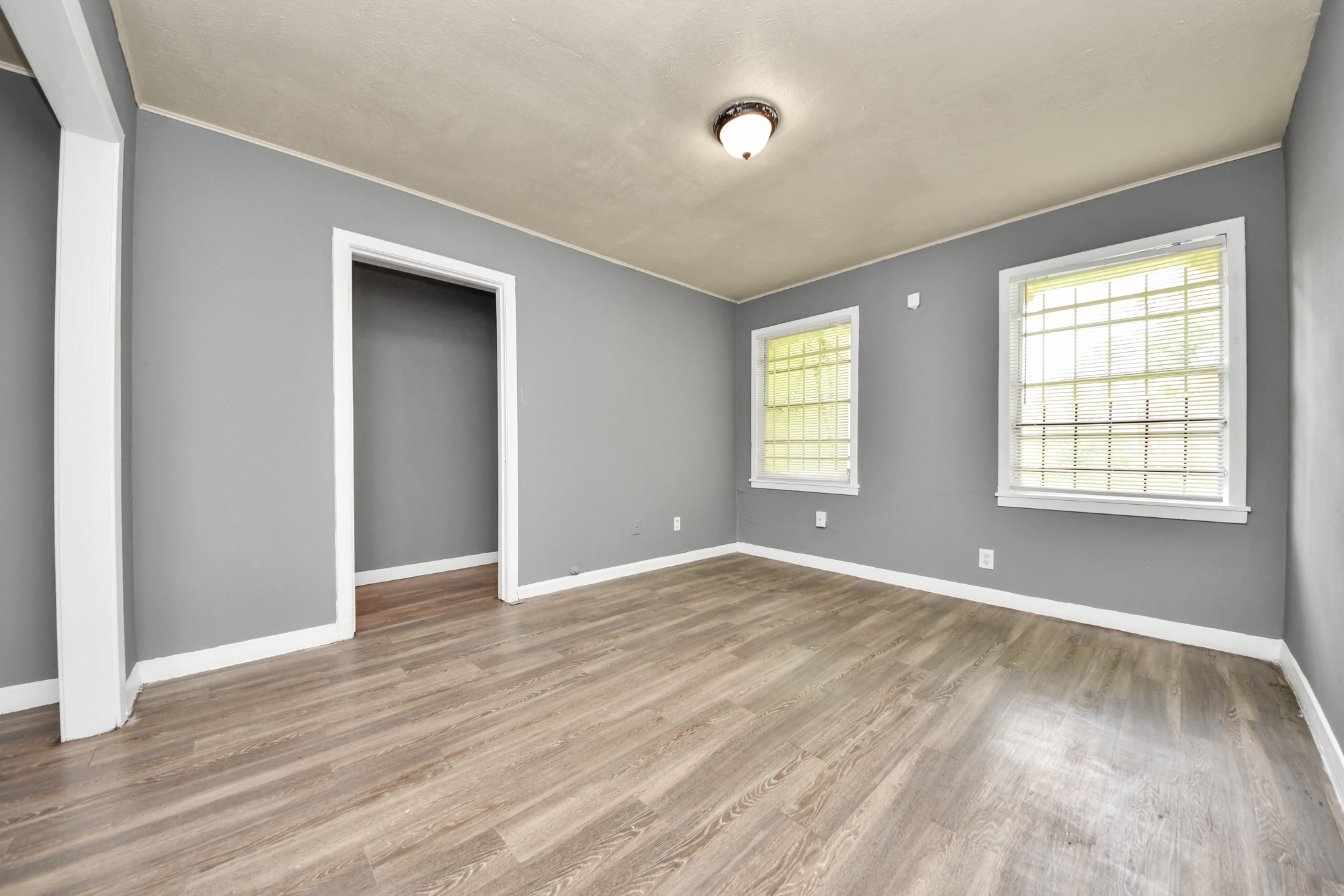 3214 Tuam St Property Photo 10