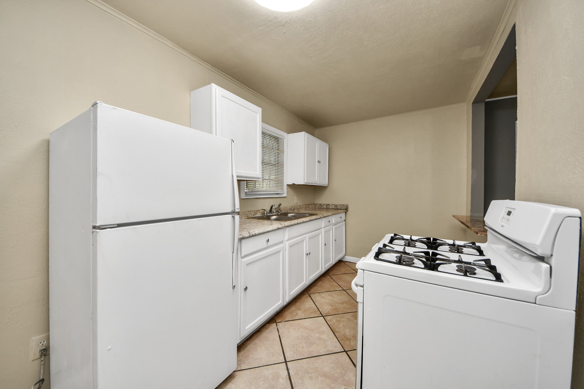 3214 Tuam St Property Photo 15