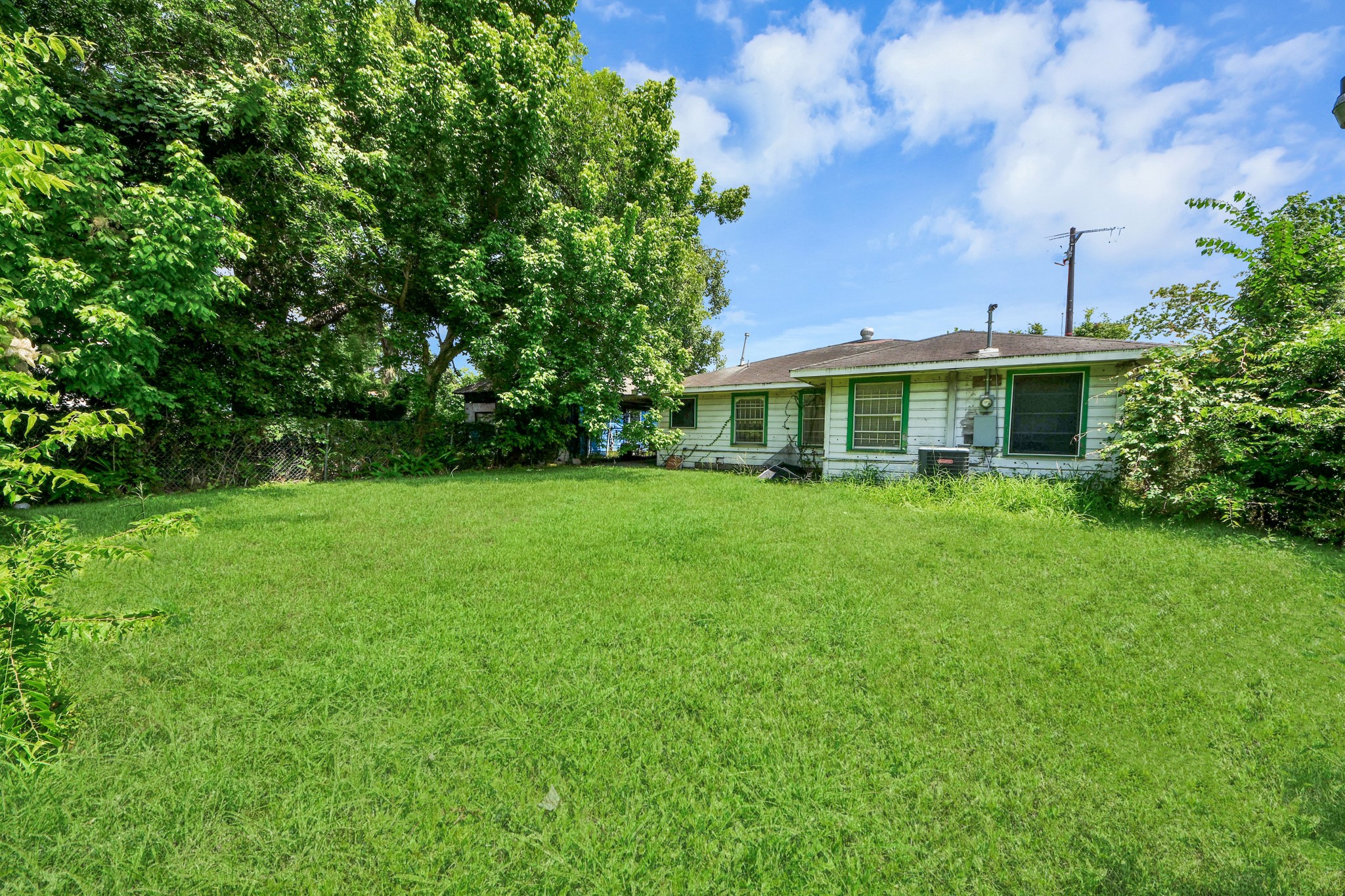 3214 Tuam St Property Photo 32