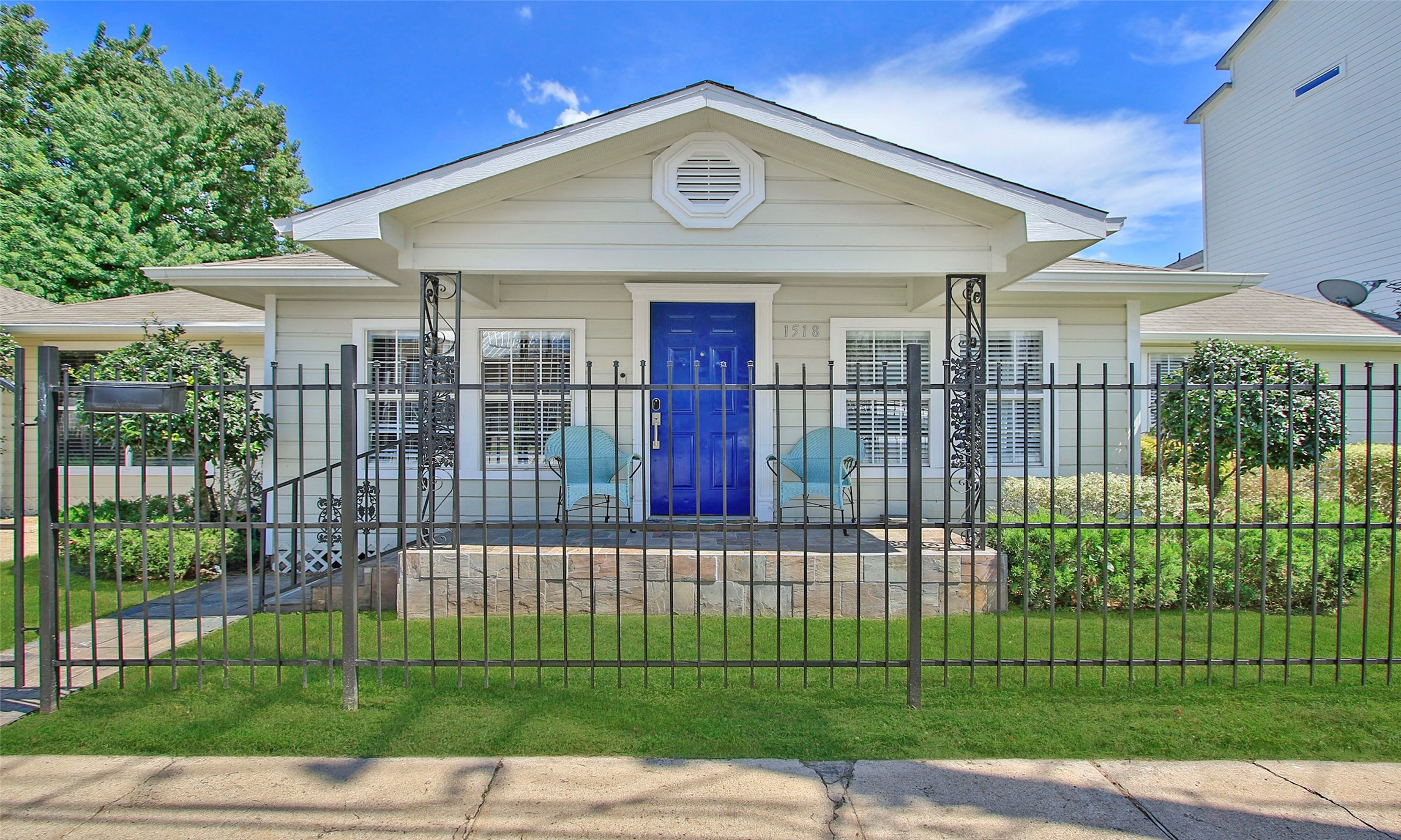 1518 Sabine Street Property Photo 1