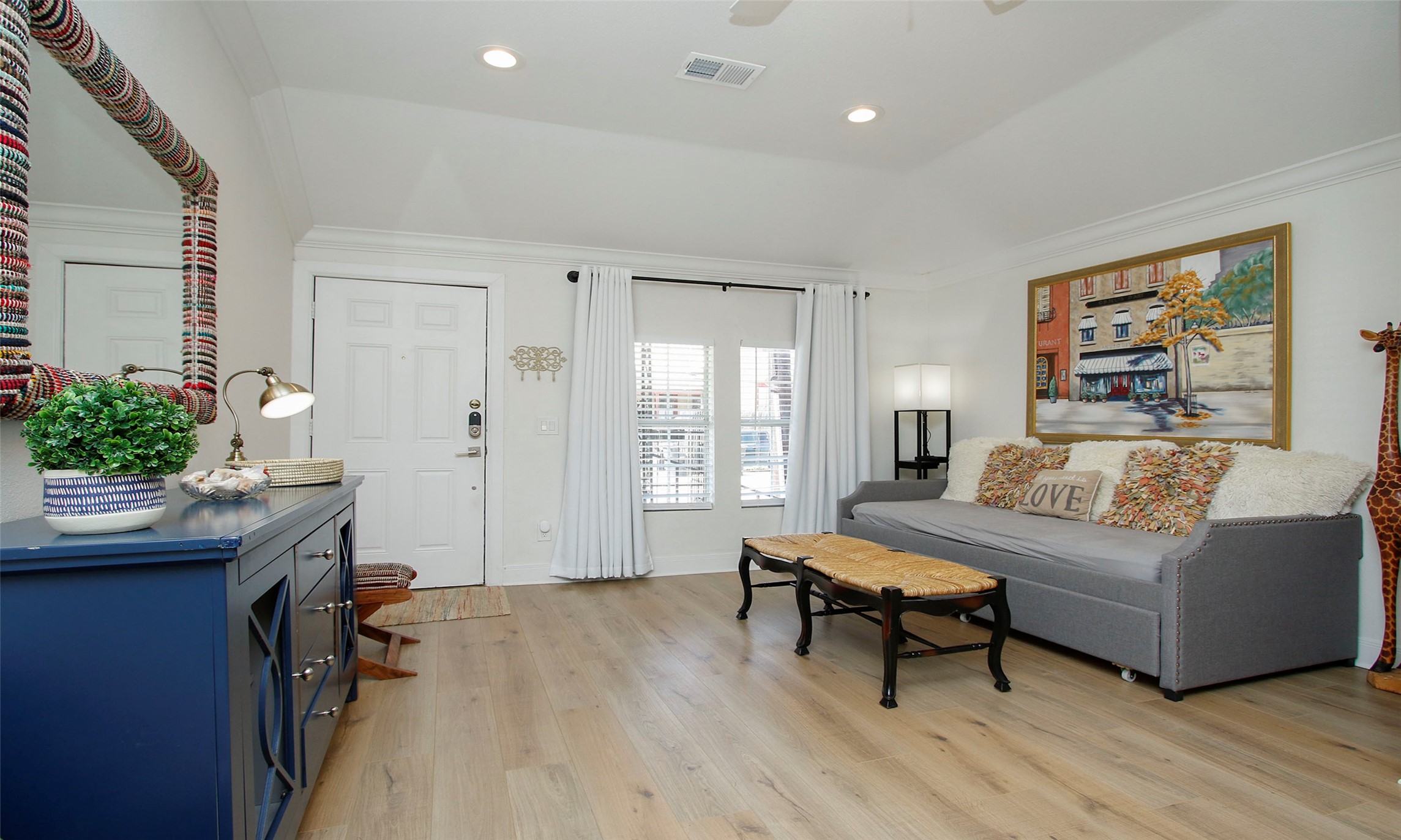 1518 Sabine Street Property Photo 5