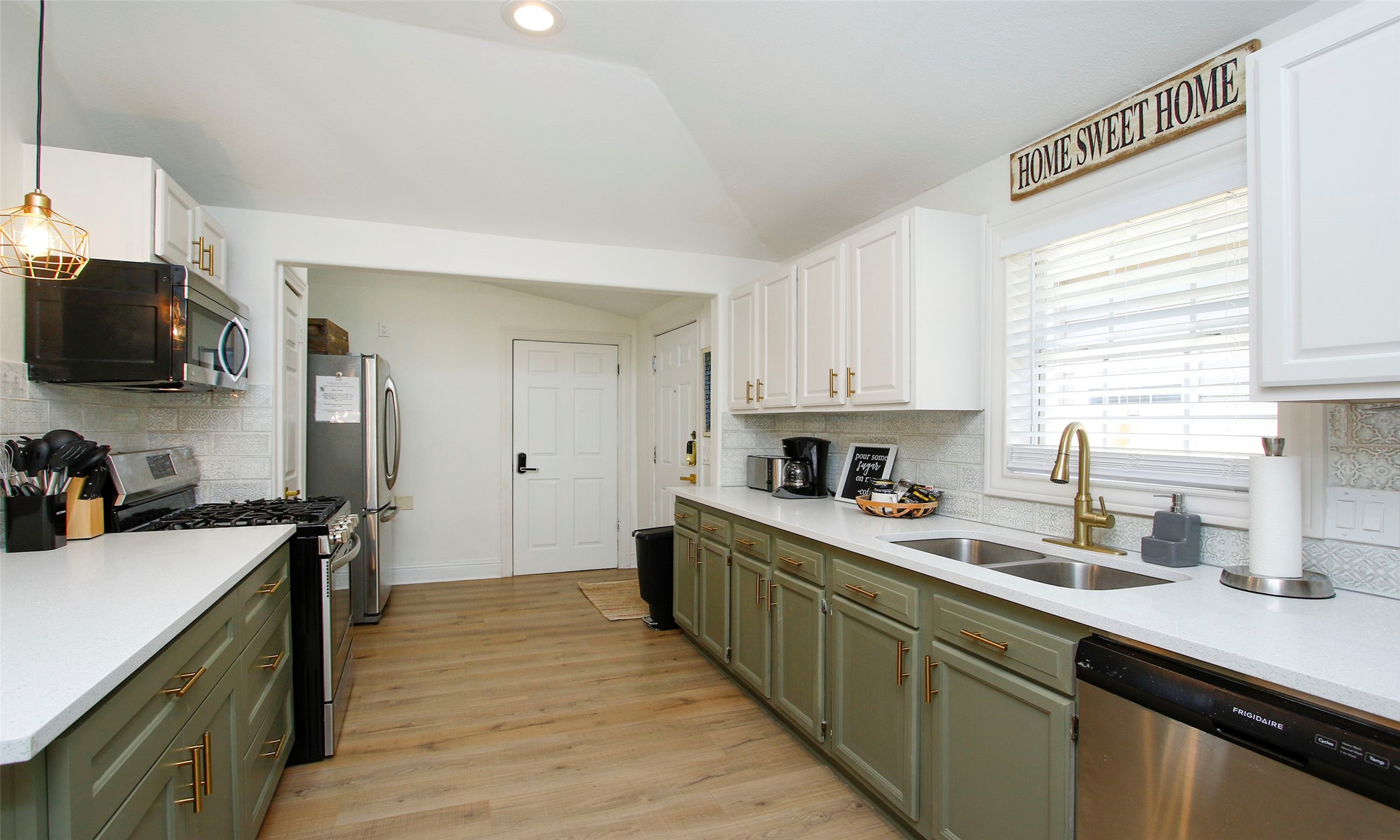 1518 Sabine Street Property Photo 14
