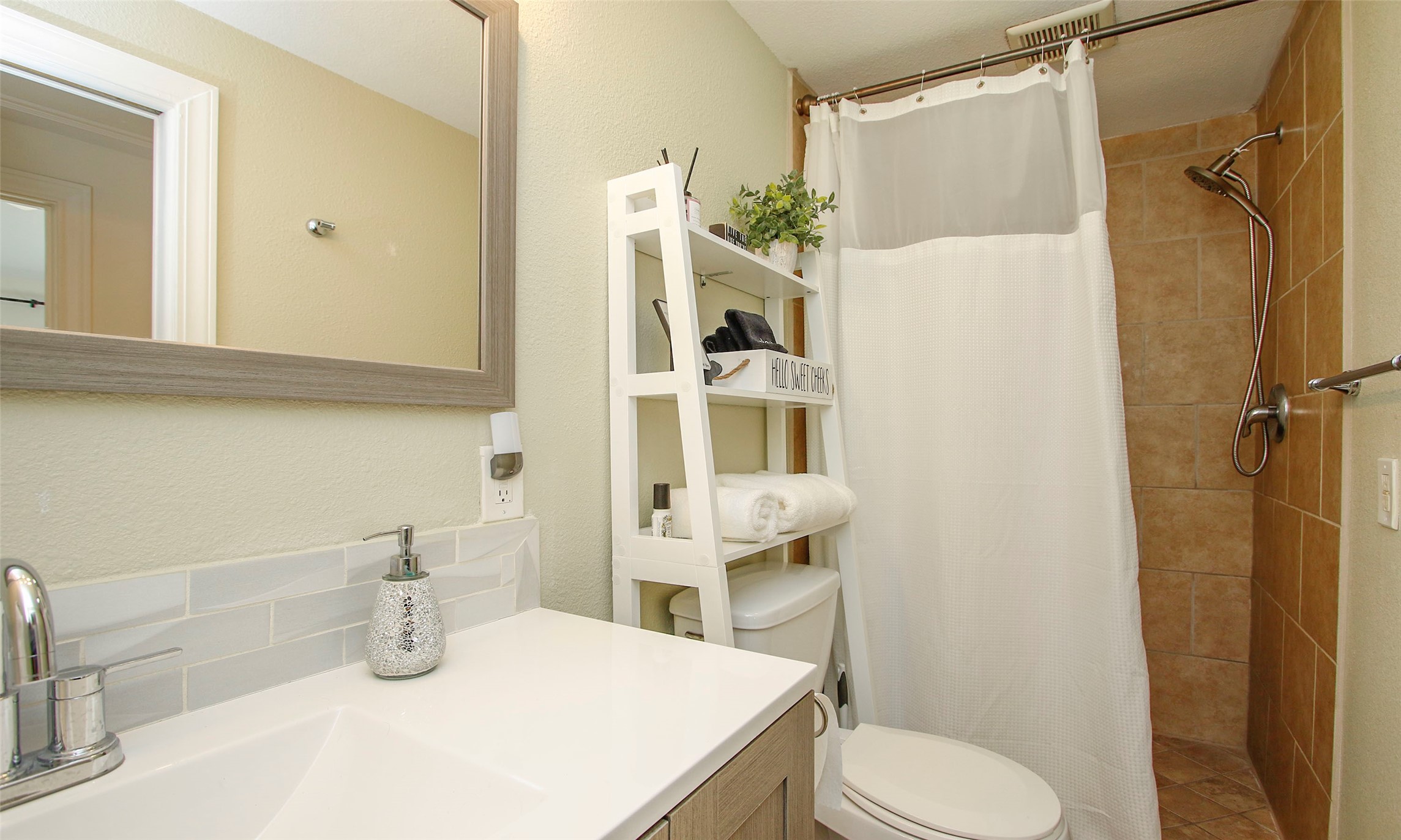 1518 Sabine Street Property Photo 29